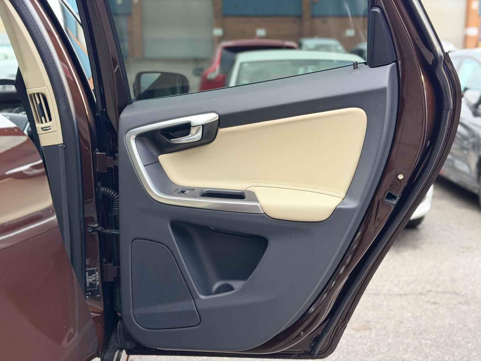 Volvo XC60 2.0 T5 SE Lux Nav SUV 5dr Petrol Auto Euro 6 (s/s) (245 ps)