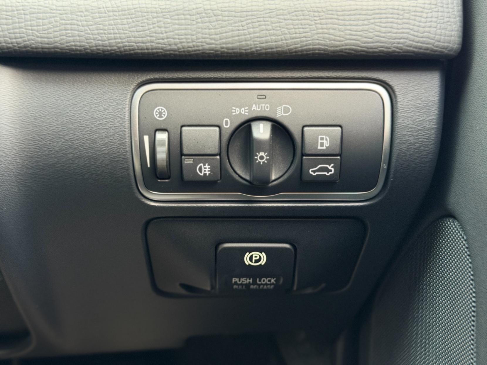 Volvo XC60 2.0 T5 SE Lux Nav SUV 5dr Petrol Auto Euro 6 (s/s) (245 ps)