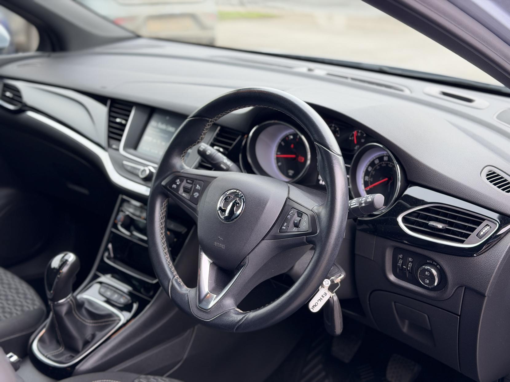 Vauxhall Astra 1.4i Turbo SRi Sports Tourer 5dr Petrol Manual Euro 6 (150 ps)