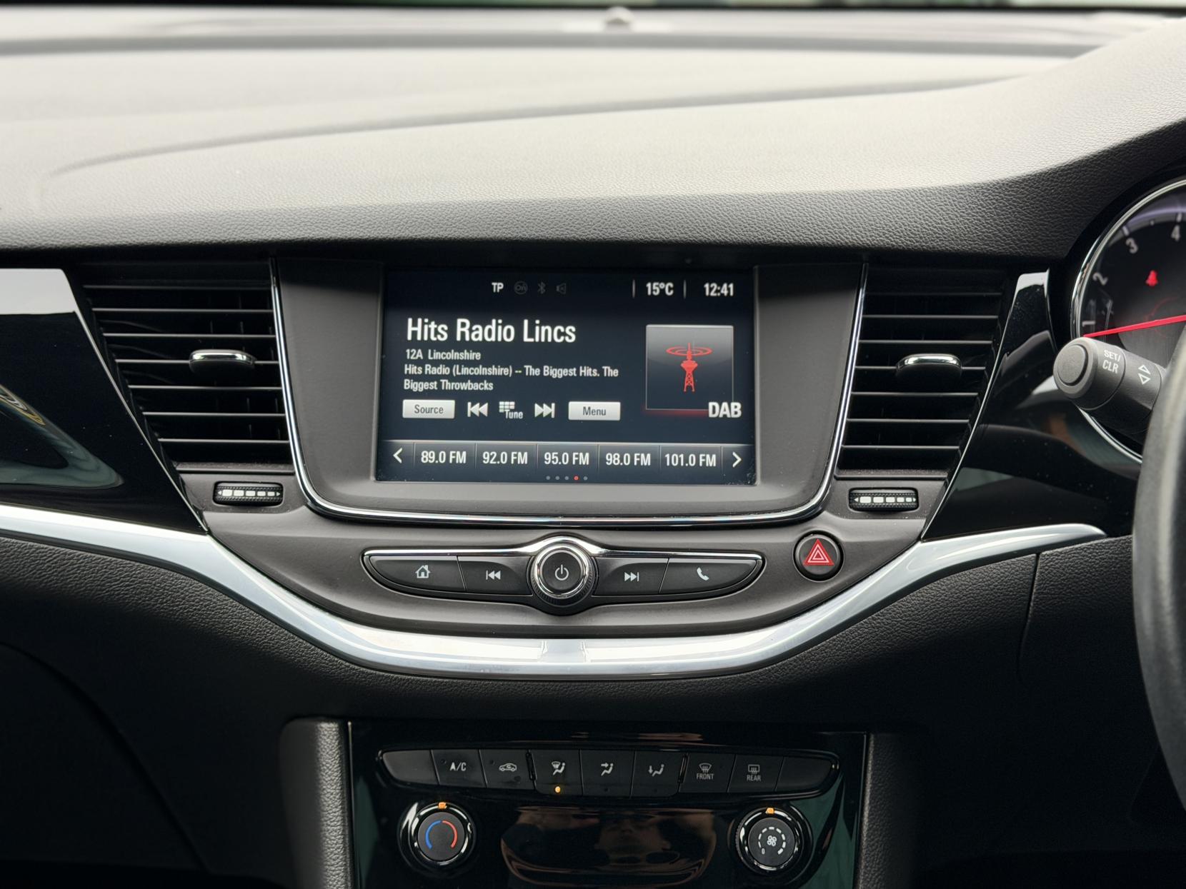 Vauxhall Astra 1.4i Turbo SRi Sports Tourer 5dr Petrol Manual Euro 6 (150 ps)