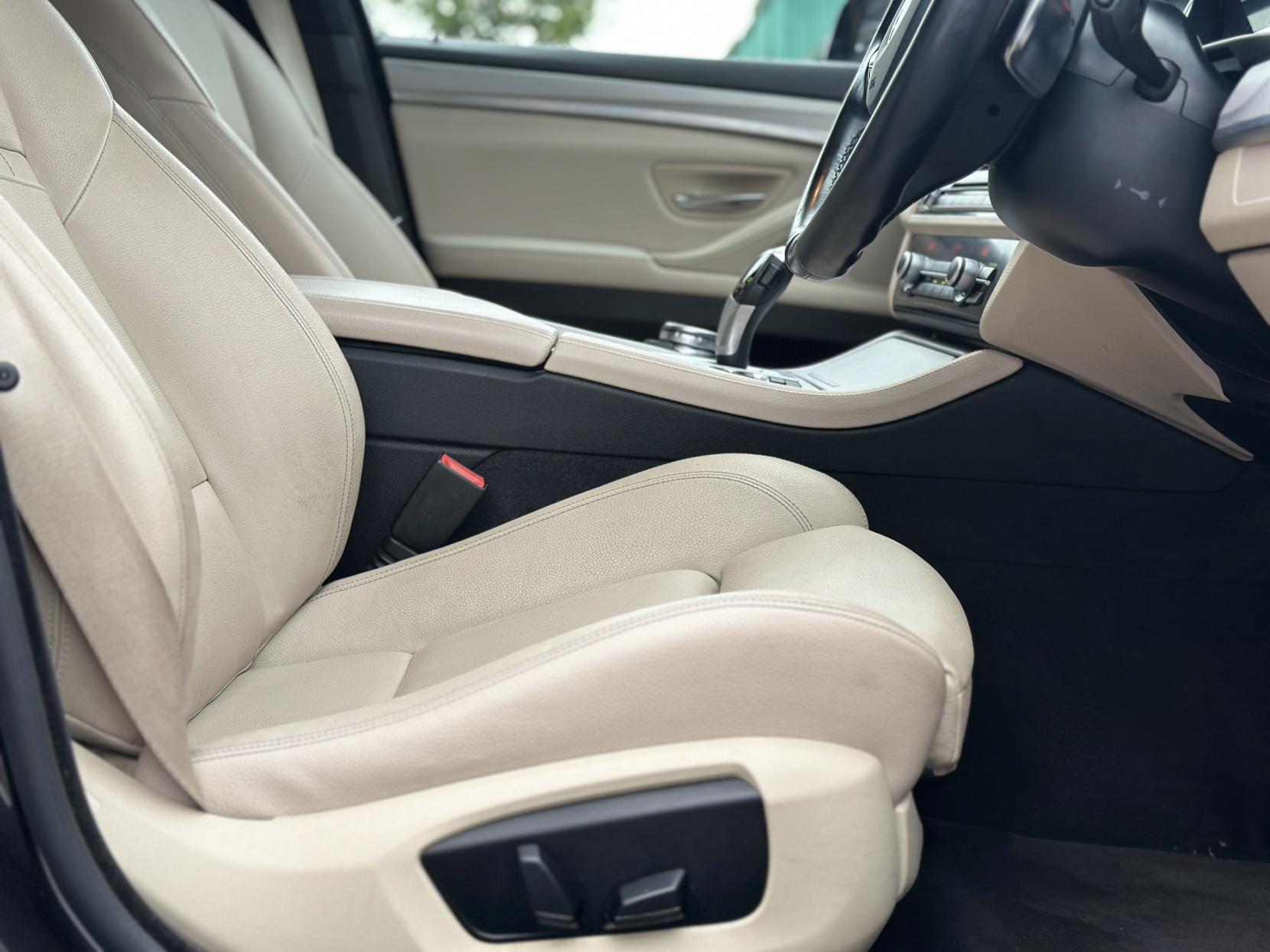 BMW 5 Series 2.0 520d M Sport Touring 5dr Diesel Auto Euro 6 (s/s) (184 ps)