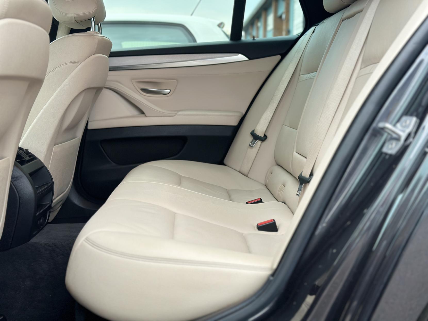 BMW 5 Series 2.0 520d M Sport Touring 5dr Diesel Auto Euro 6 (s/s) (184 ps)