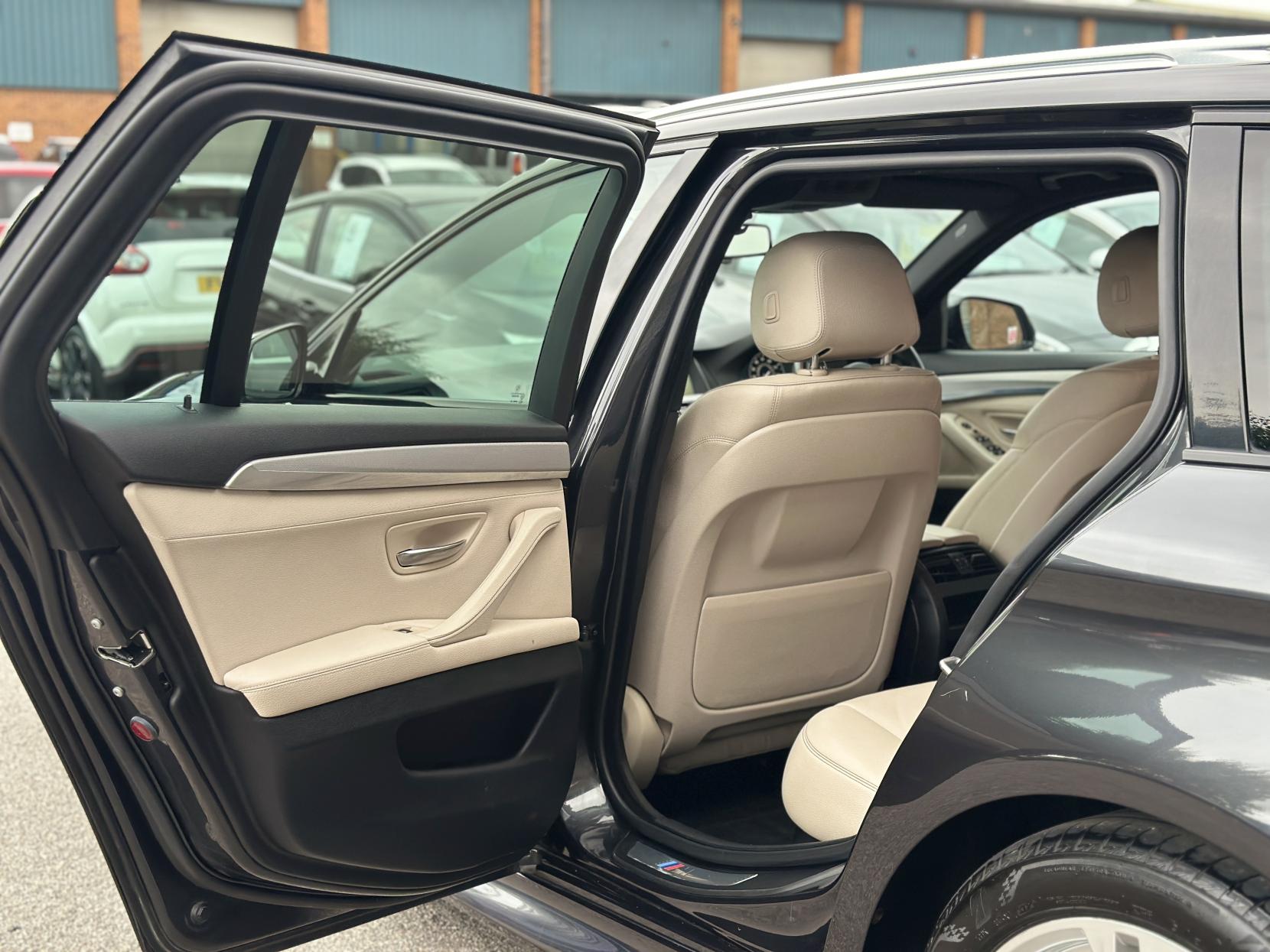 BMW 5 Series 2.0 520d M Sport Touring 5dr Diesel Auto Euro 6 (s/s) (184 ps)