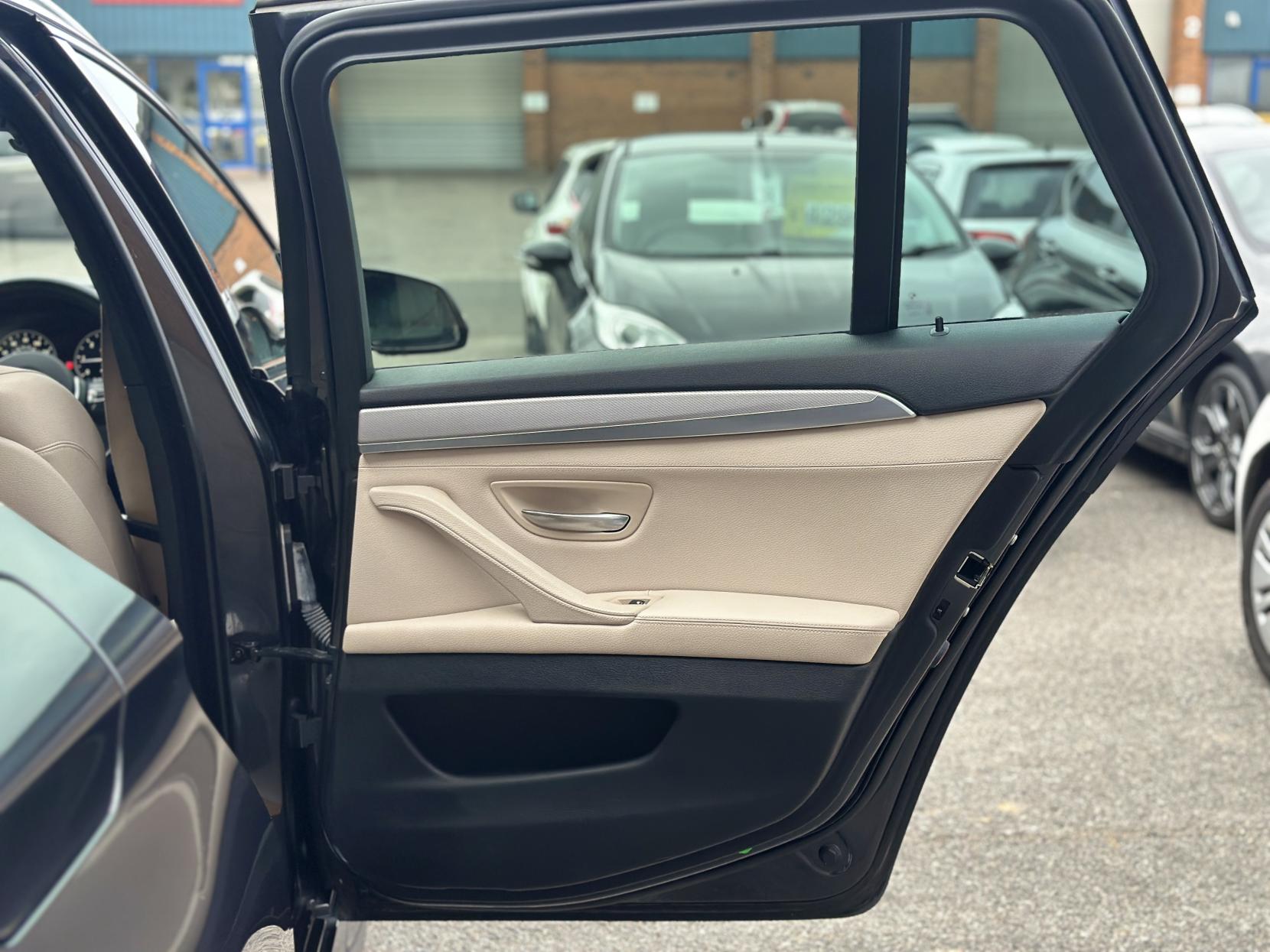 BMW 5 Series 2.0 520d M Sport Touring 5dr Diesel Auto Euro 6 (s/s) (184 ps)