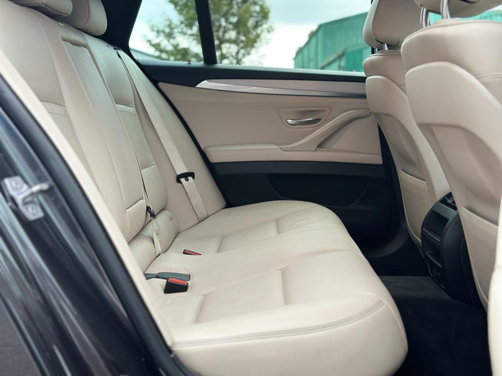 BMW 5 Series 2.0 520d M Sport Touring 5dr Diesel Auto Euro 6 (s/s) (184 ps)