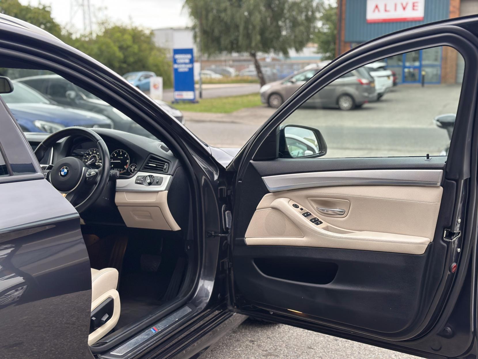 BMW 5 Series 2.0 520d M Sport Touring 5dr Diesel Auto Euro 6 (s/s) (184 ps)