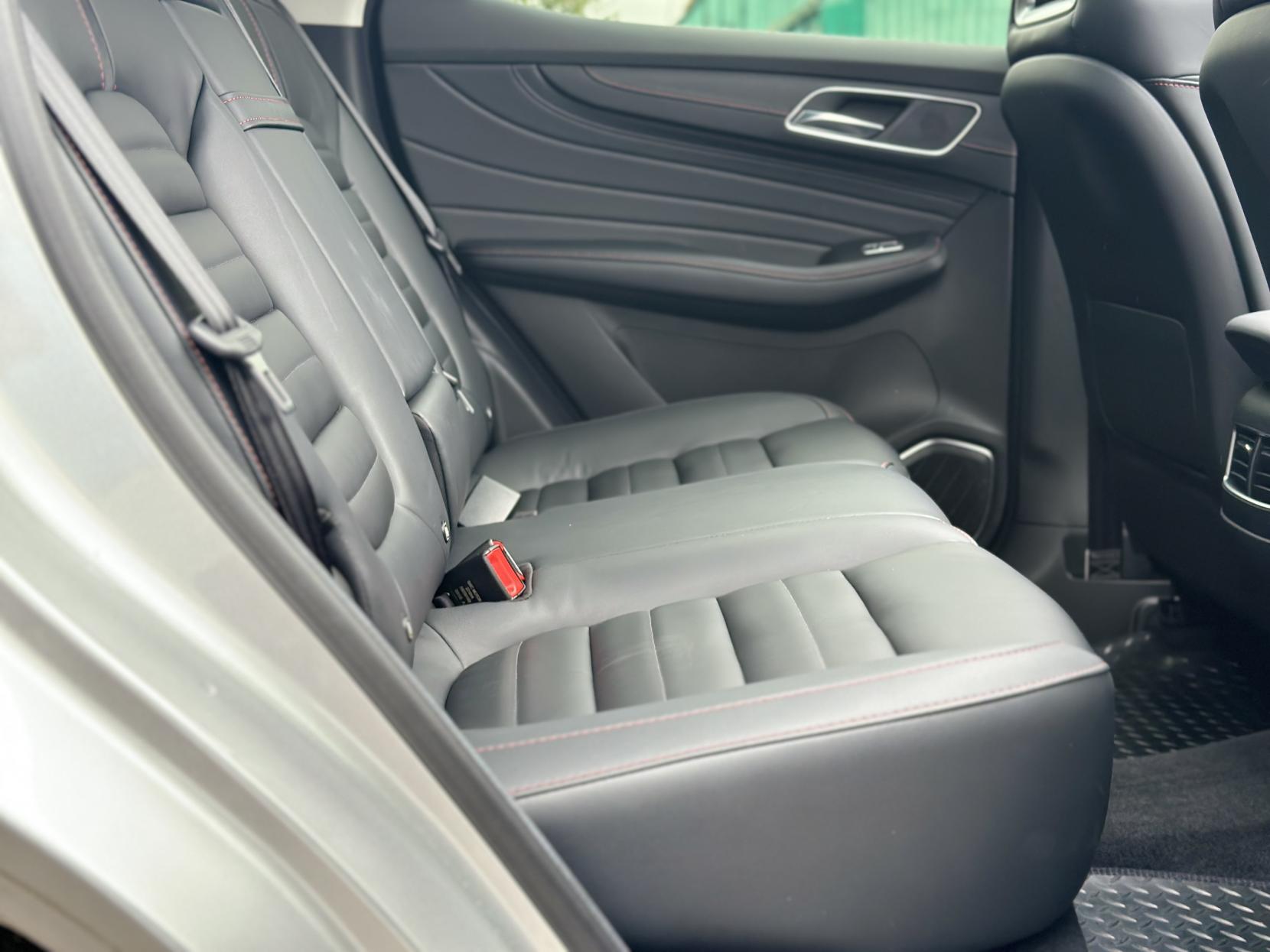 MG MG HS 1.5 T-GDI Exclusive SUV 5dr Petrol DCT Euro 6 (s/s) (162 ps)