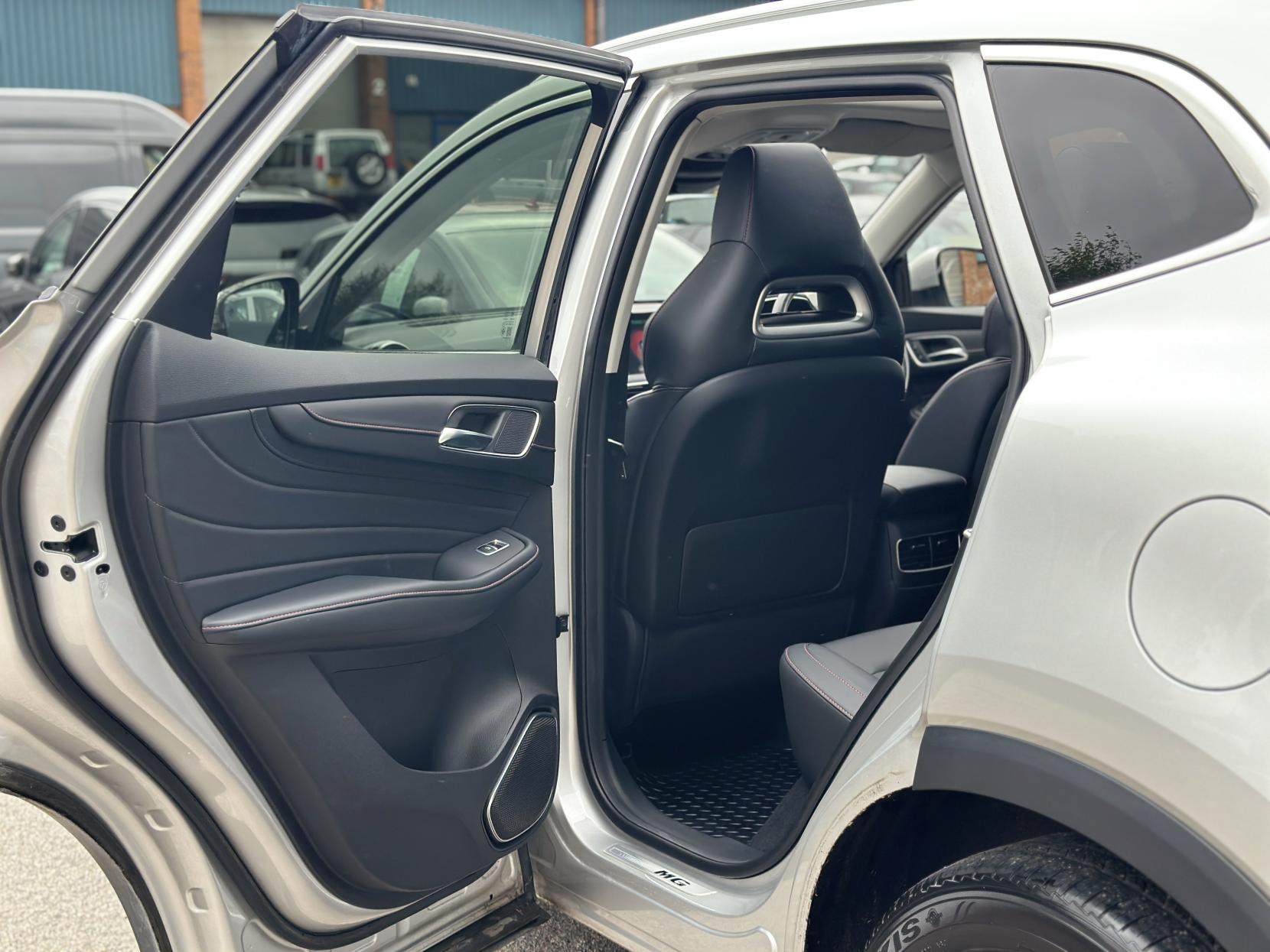 MG MG HS 1.5 T-GDI Exclusive SUV 5dr Petrol DCT Euro 6 (s/s) (162 ps)