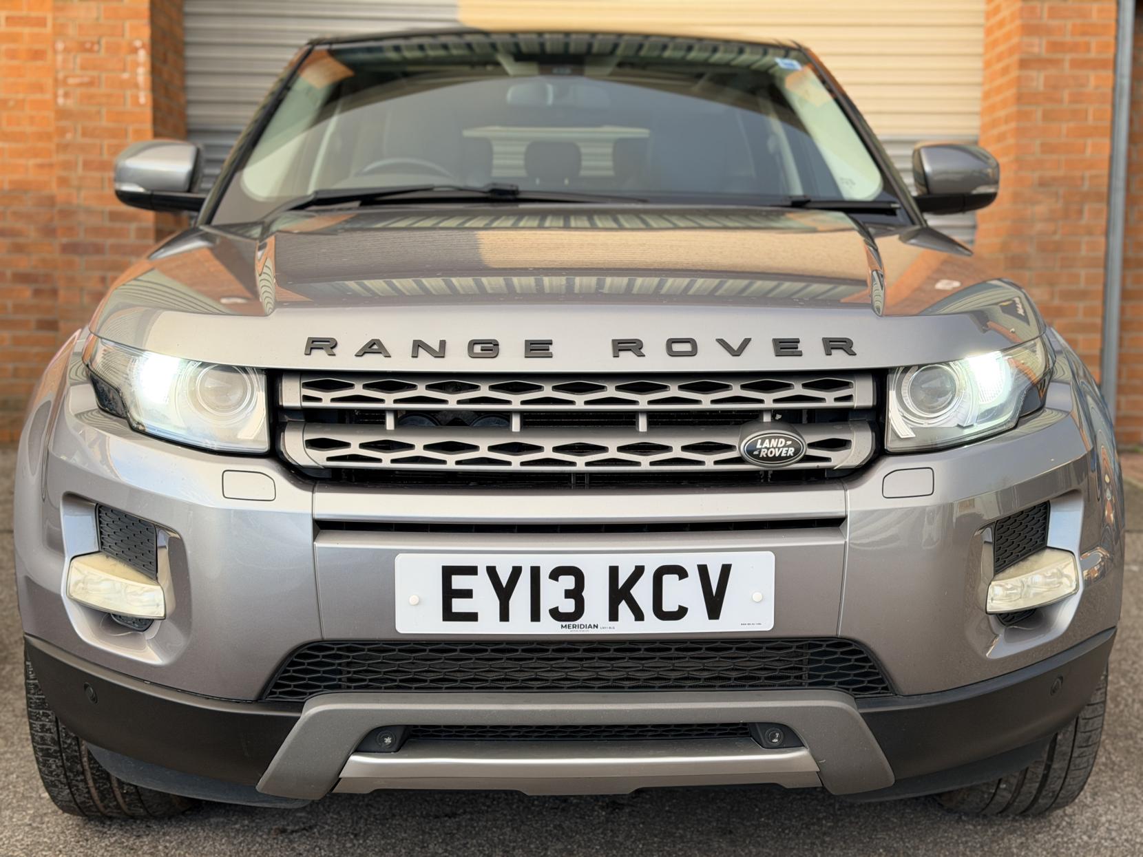 Land Rover Range Rover Evoque 2.2 SD4 Pure SUV 5dr Diesel Auto 4WD Euro 5 (190 ps)