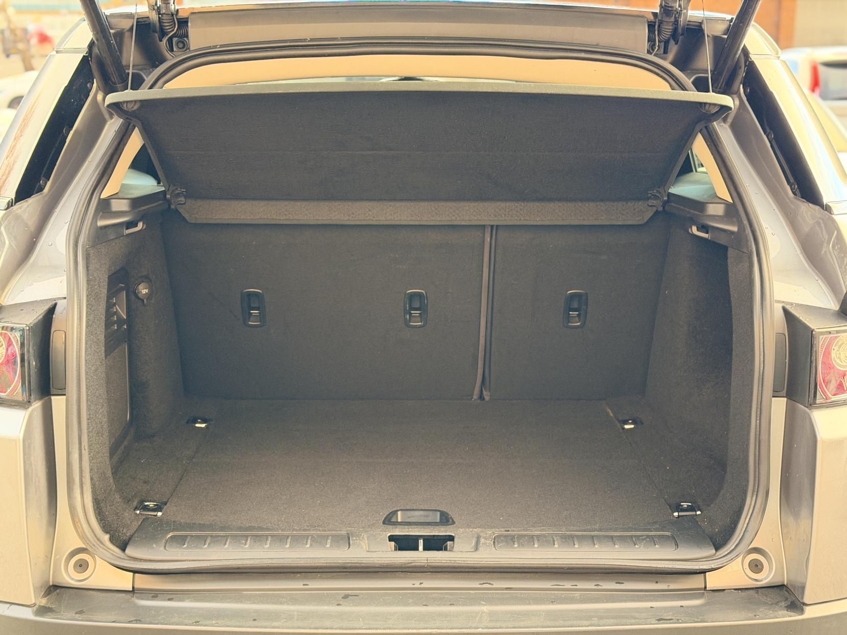 Land Rover Range Rover Evoque 2.2 SD4 Pure SUV 5dr Diesel Auto 4WD Euro 5 (190 ps)