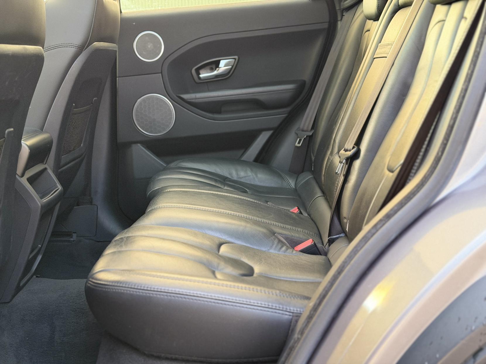 Land Rover Range Rover Evoque 2.2 SD4 Pure SUV 5dr Diesel Auto 4WD Euro 5 (190 ps)