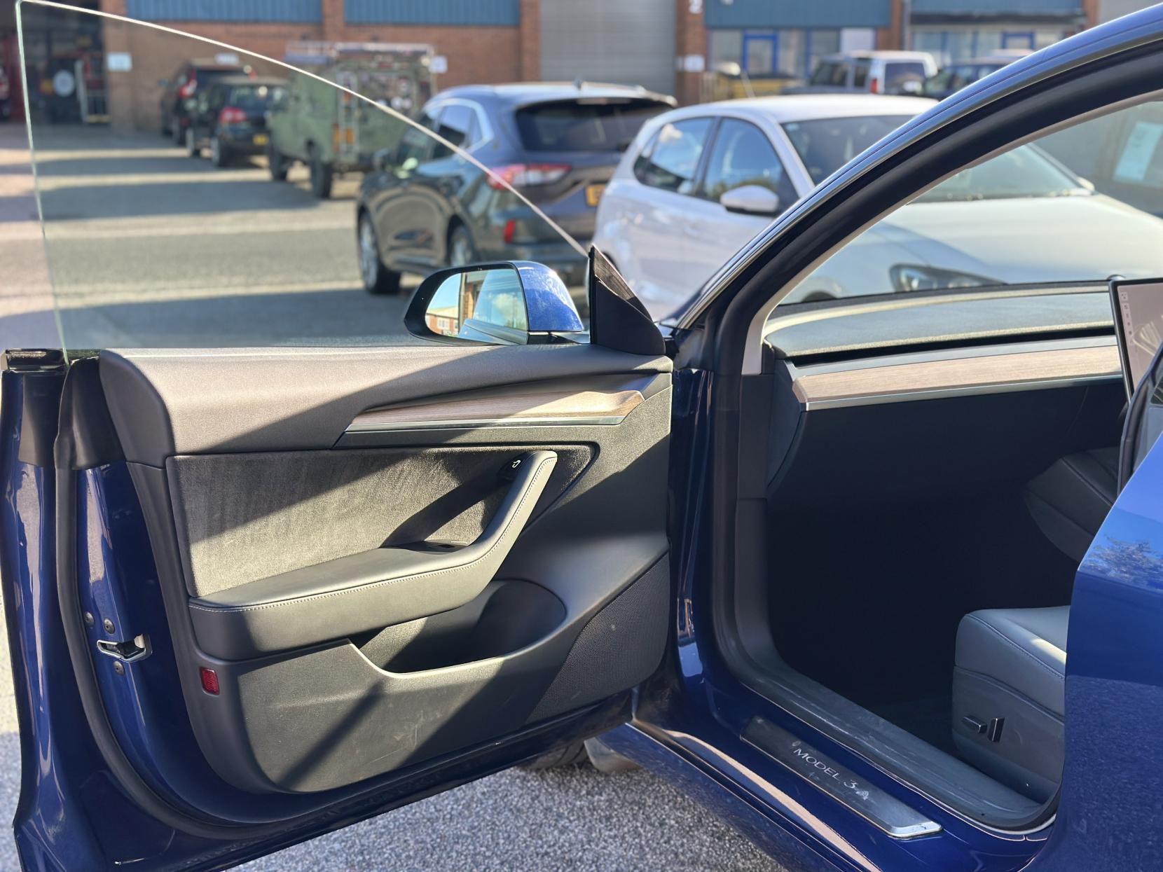 Tesla Model 3 (Dual Motor) Long Range Saloon 4dr Electric Auto 4WDE (346 ps)