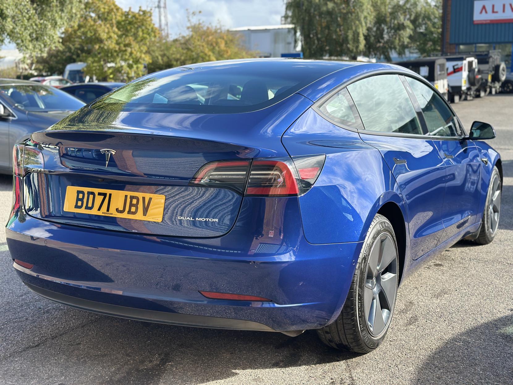 Tesla Model 3 (Dual Motor) Long Range Saloon 4dr Electric Auto 4WDE (346 ps)