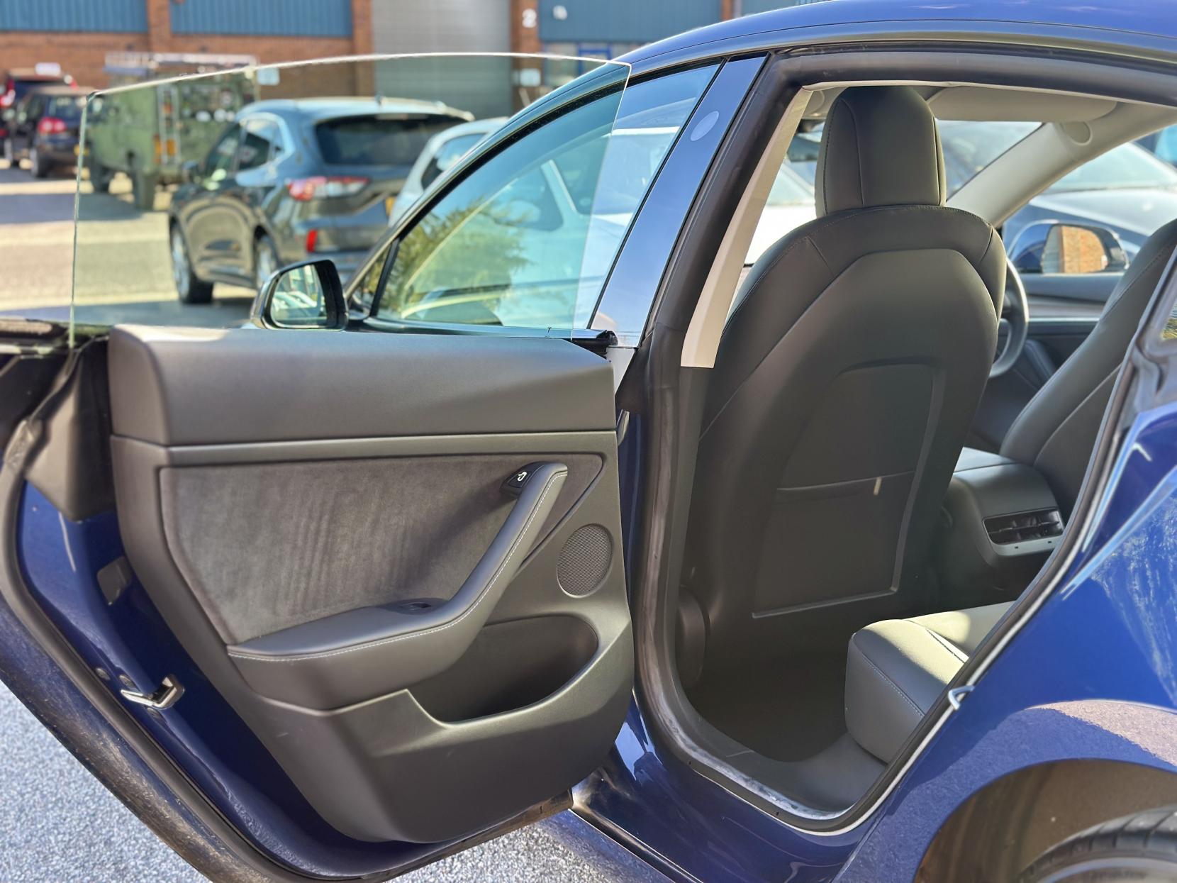 Tesla Model 3 (Dual Motor) Long Range Saloon 4dr Electric Auto 4WDE (346 ps)