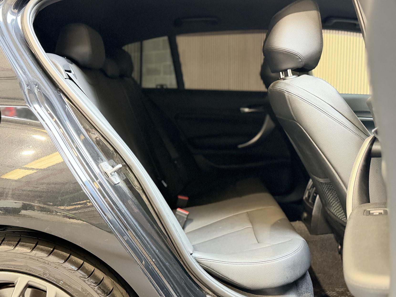 BMW 1 Series 3.0 M135i Hatchback 5dr Petrol Auto Euro 5 (s/s) (320 ps)