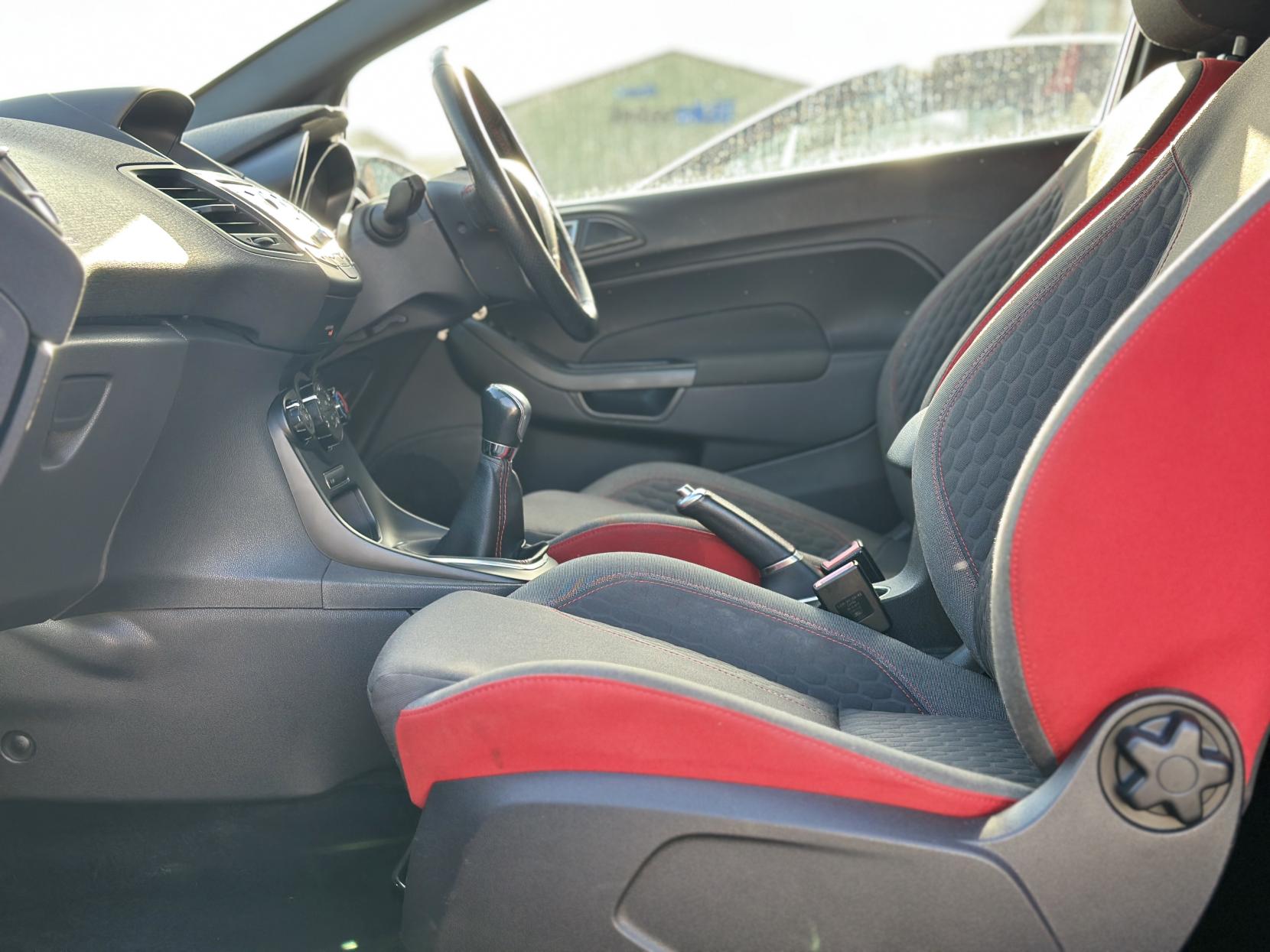 Ford Fiesta 1.0T EcoBoost ST-Line Hatchback 3dr Petrol Manual Euro 6 (s/s) (140 ps)