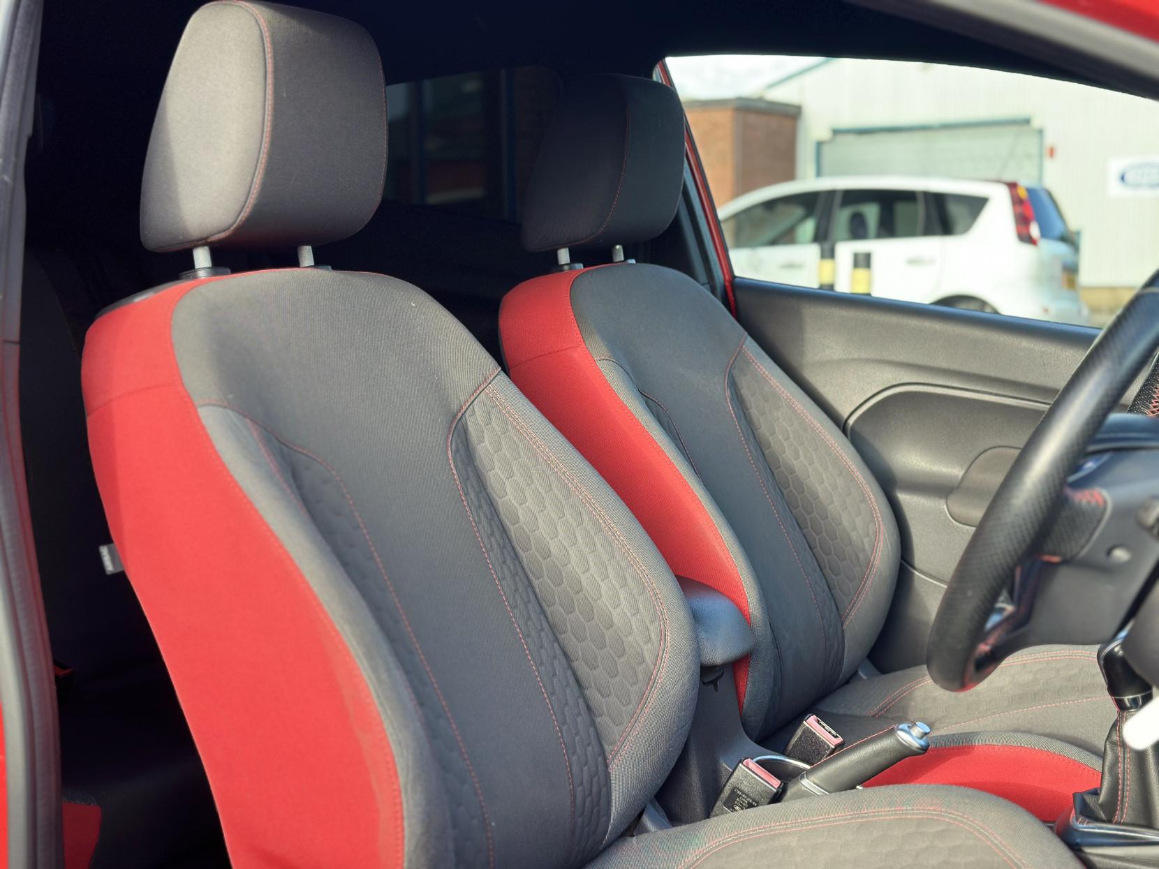 Ford Fiesta 1.0T EcoBoost ST-Line Hatchback 3dr Petrol Manual Euro 6 (s/s) (140 ps)