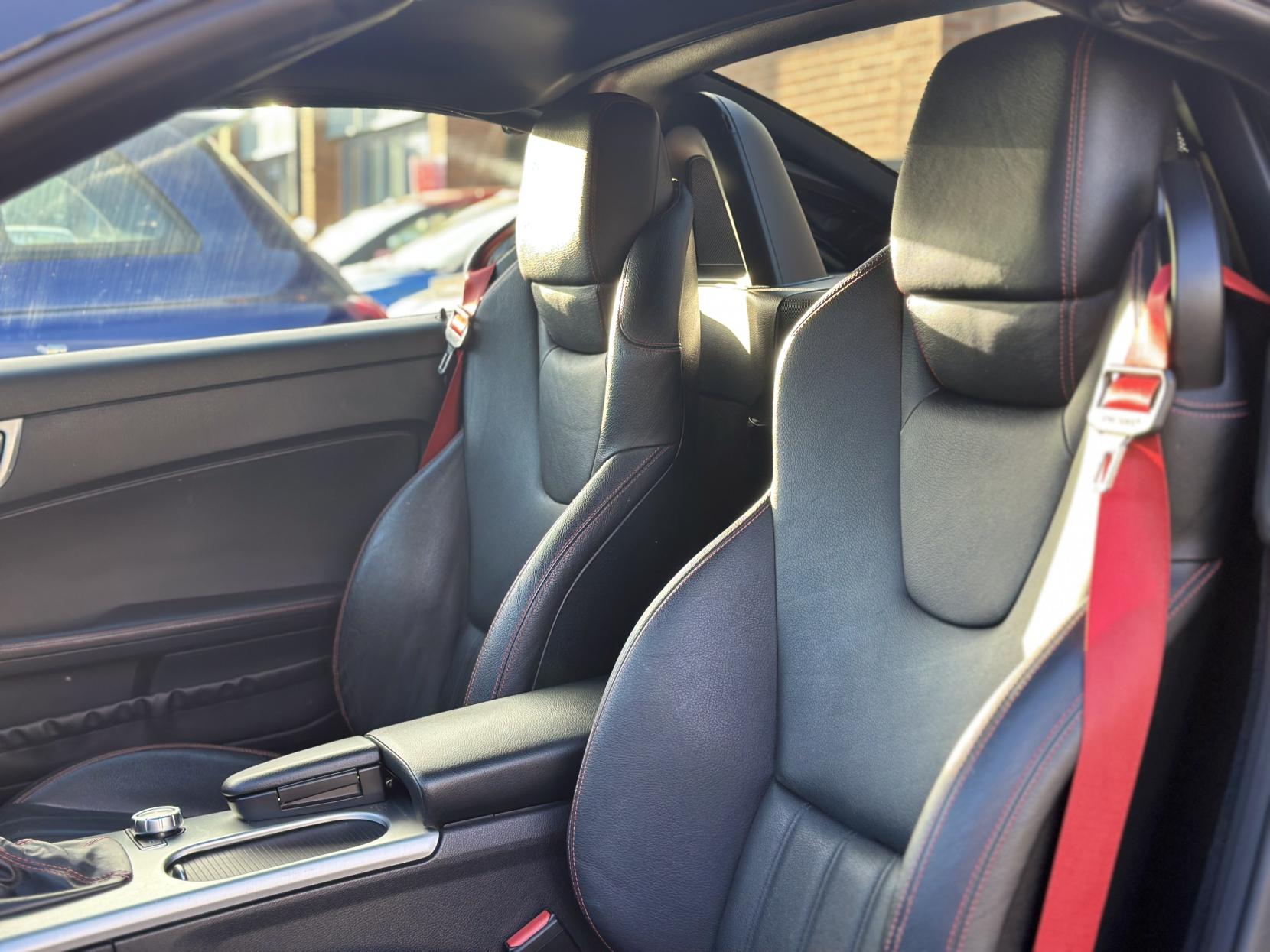 Mercedes-Benz SLK 2.1 SLK250 CDI BlueEfficiency AMG Sport Convertible 2dr Diesel G-Tronic+ Euro 5 (s/s) (204 ps)