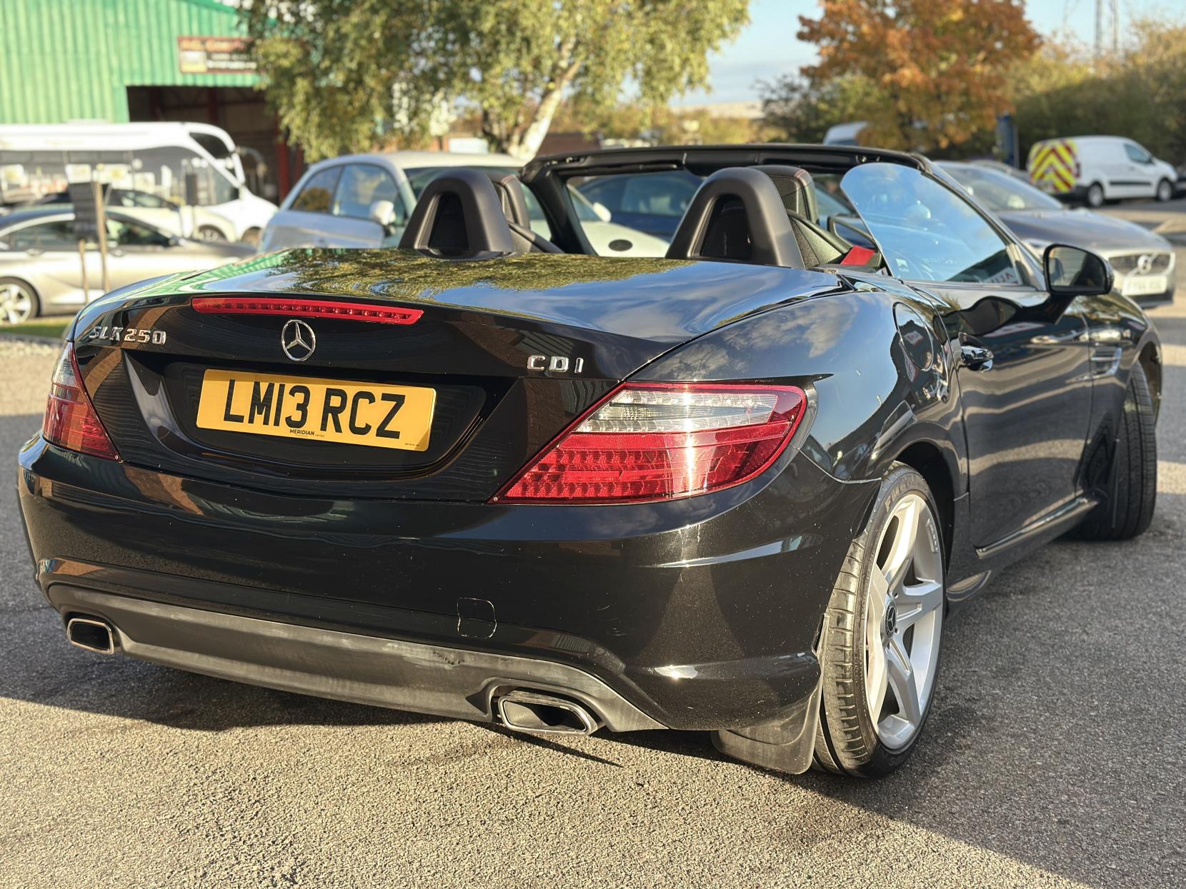 Mercedes-Benz SLK 2.1 SLK250 CDI BlueEfficiency AMG Sport Convertible 2dr Diesel G-Tronic+ Euro 5 (s/s) (204 ps)