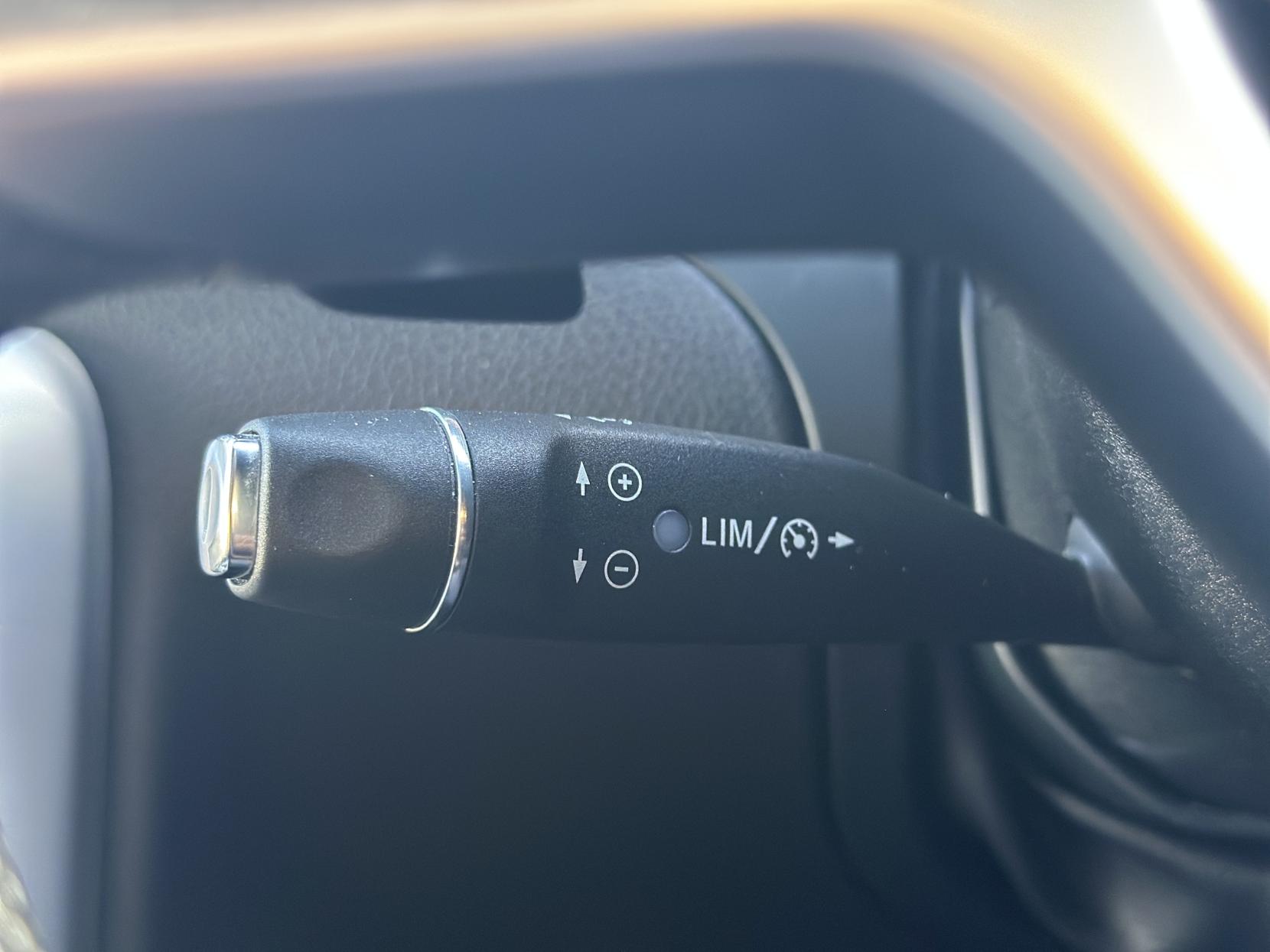 Mercedes-Benz SLK 2.1 SLK250 CDI BlueEfficiency AMG Sport Convertible 2dr Diesel G-Tronic+ Euro 5 (s/s) (204 ps)