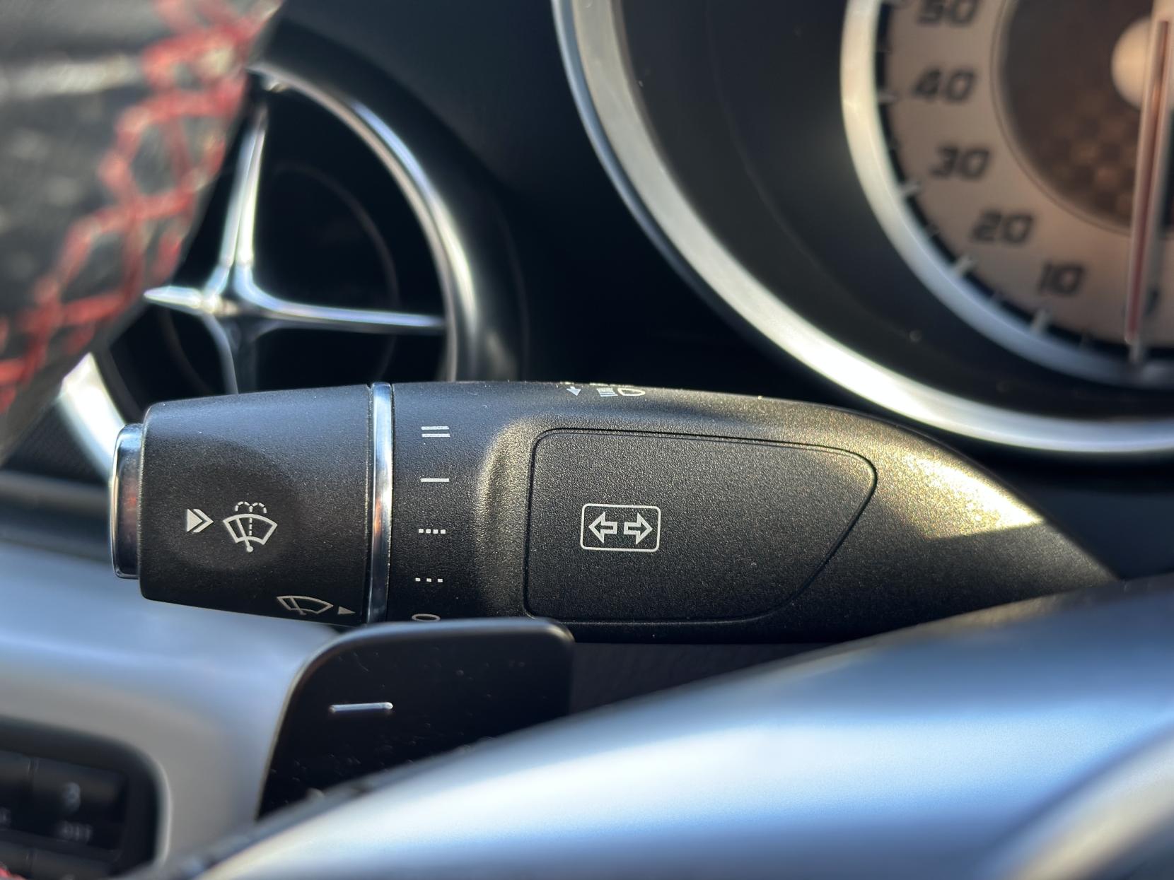 Mercedes-Benz SLK 2.1 SLK250 CDI BlueEfficiency AMG Sport Convertible 2dr Diesel G-Tronic+ Euro 5 (s/s) (204 ps)