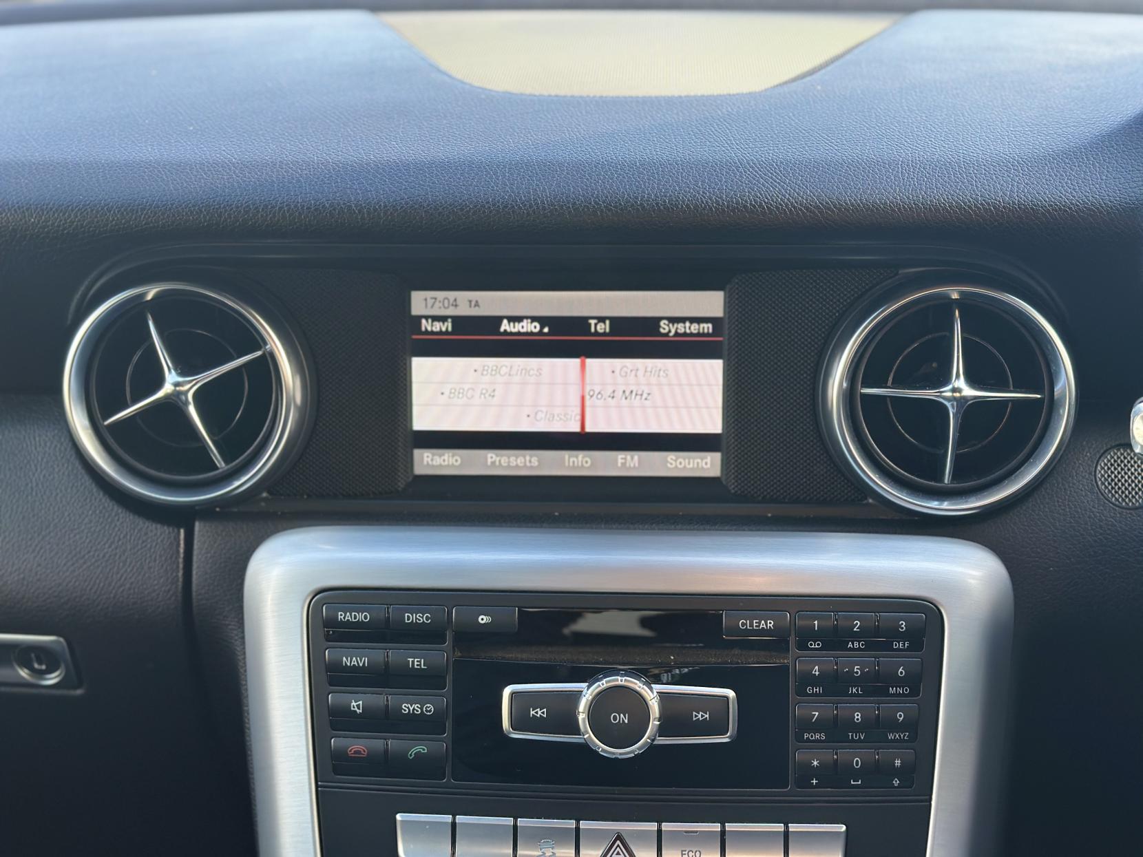 Mercedes-Benz SLK 2.1 SLK250 CDI BlueEfficiency AMG Sport Convertible 2dr Diesel G-Tronic+ Euro 5 (s/s) (204 ps)