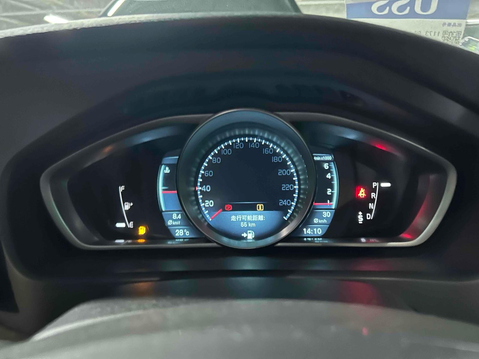 Volvo V40 1.6 V40 (2012)