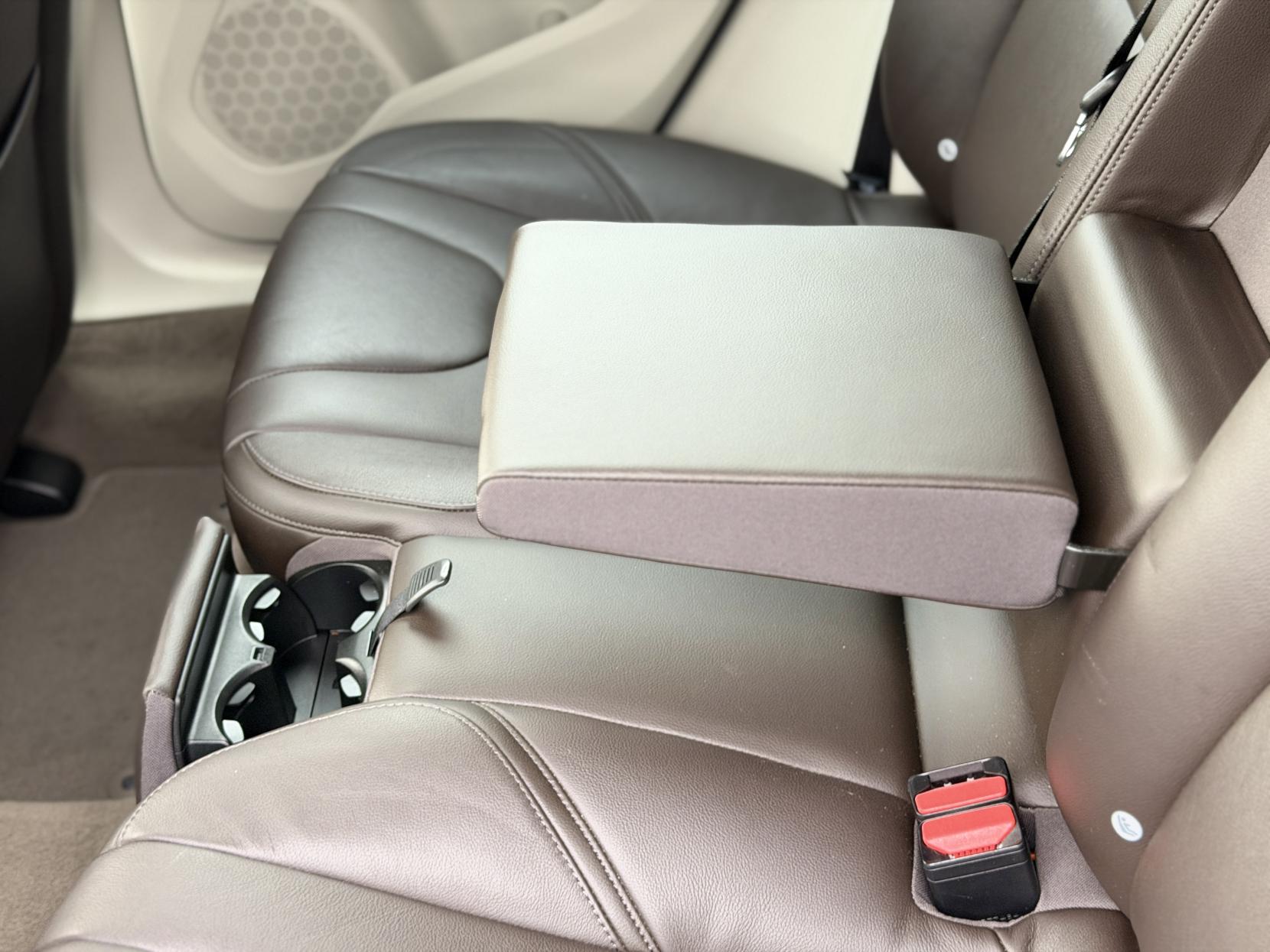 Volvo V40 2.0 D4 SE Lux Nav Hatchback 5dr Diesel Geartronic Euro 6 (s/s) (190 ps)