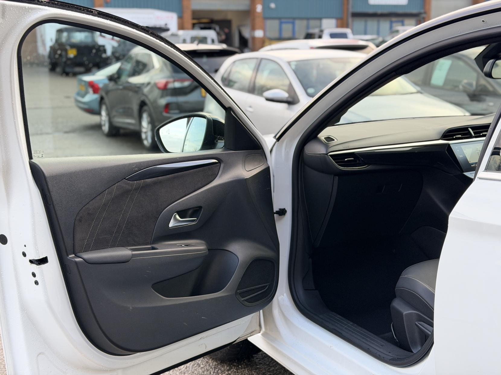 Vauxhall Corsa Electric 50kWh Ultimate Hatchback 5dr Electric Auto (136 ps)