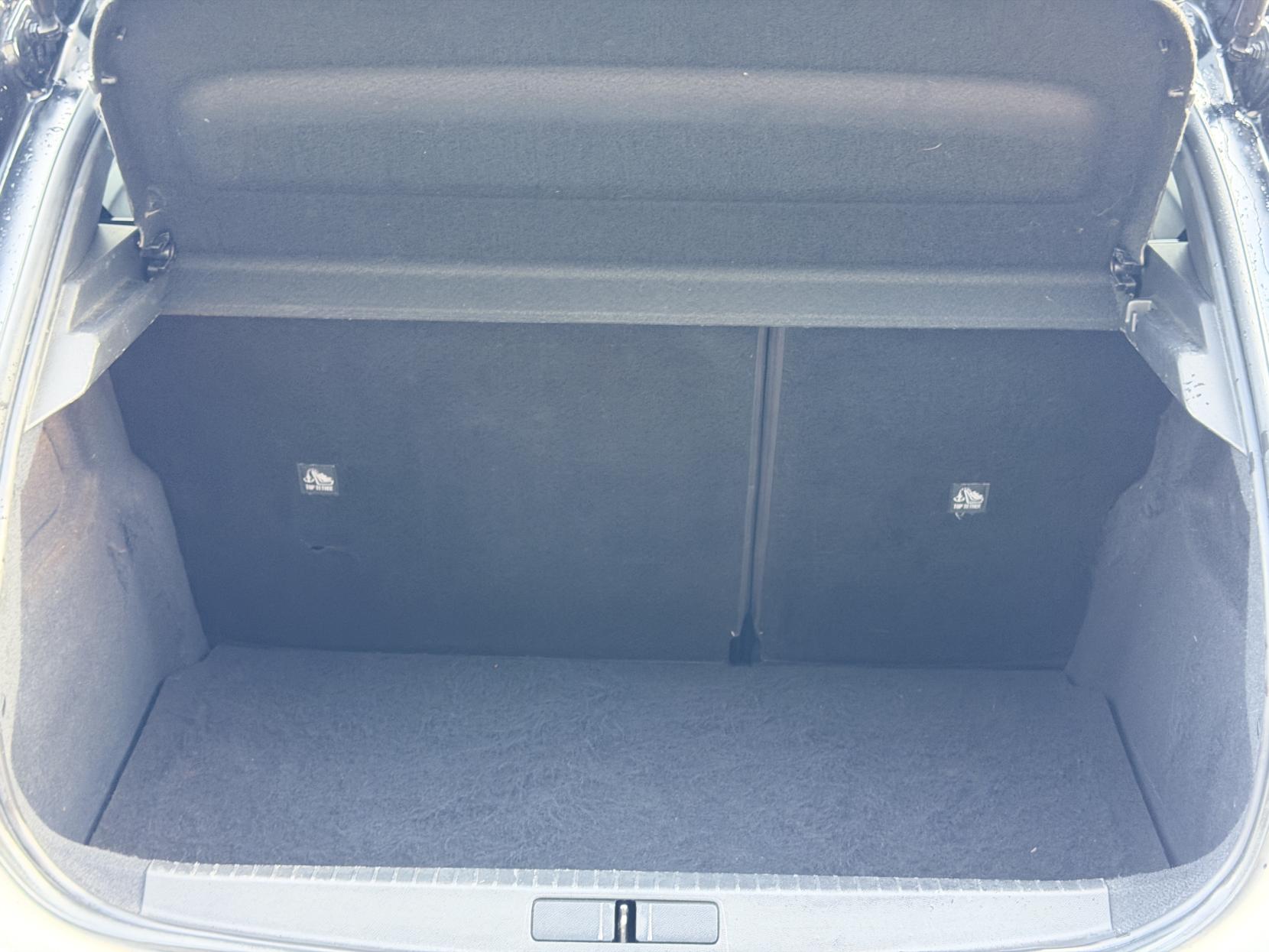 Vauxhall Corsa Electric 50kWh Ultimate Hatchback 5dr Electric Auto (136 ps)