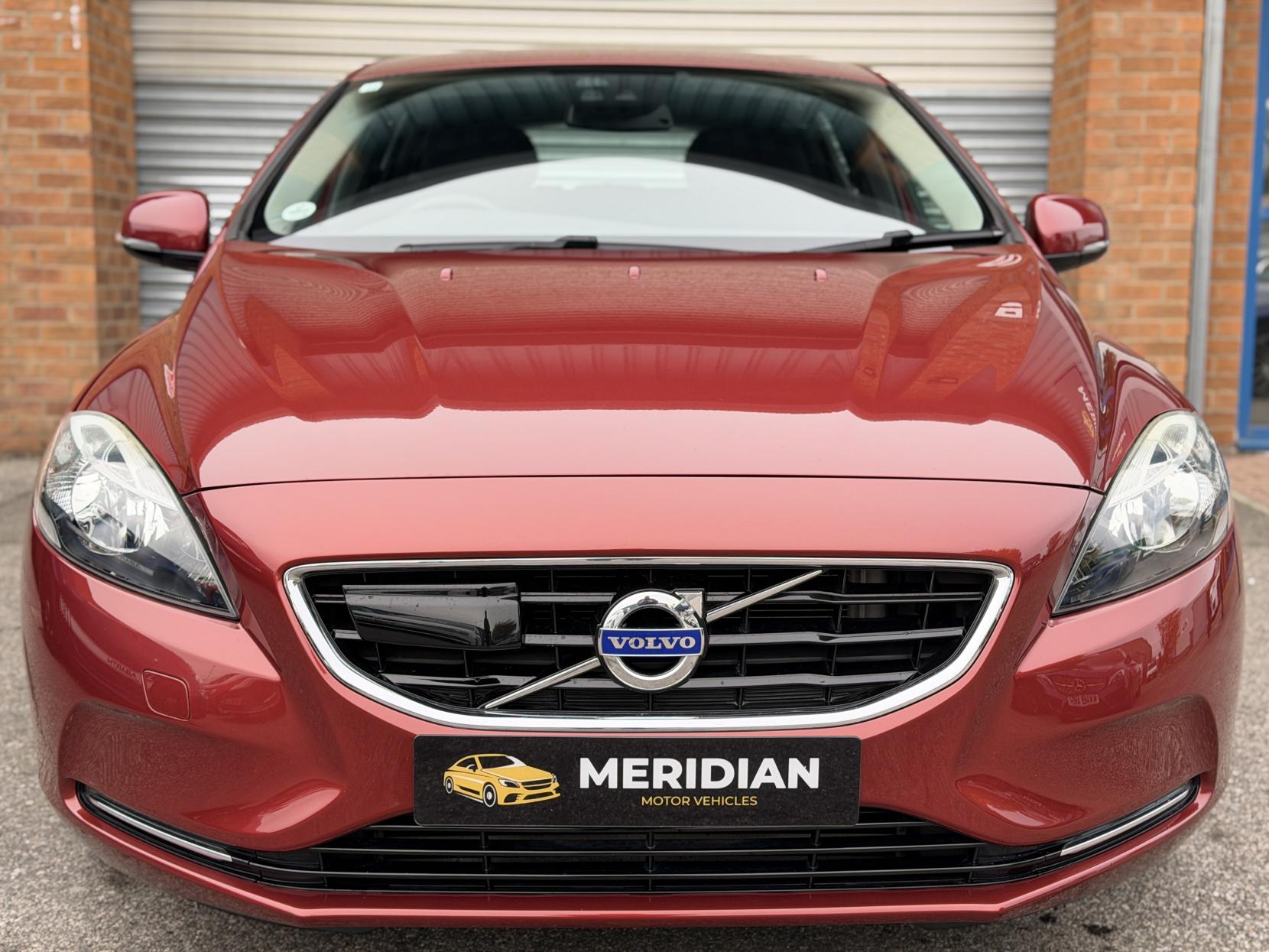 Volvo V40 1.6 T4 SE Hatchback 5dr Petrol Powershift Euro 5 (s/s) (180 ps)