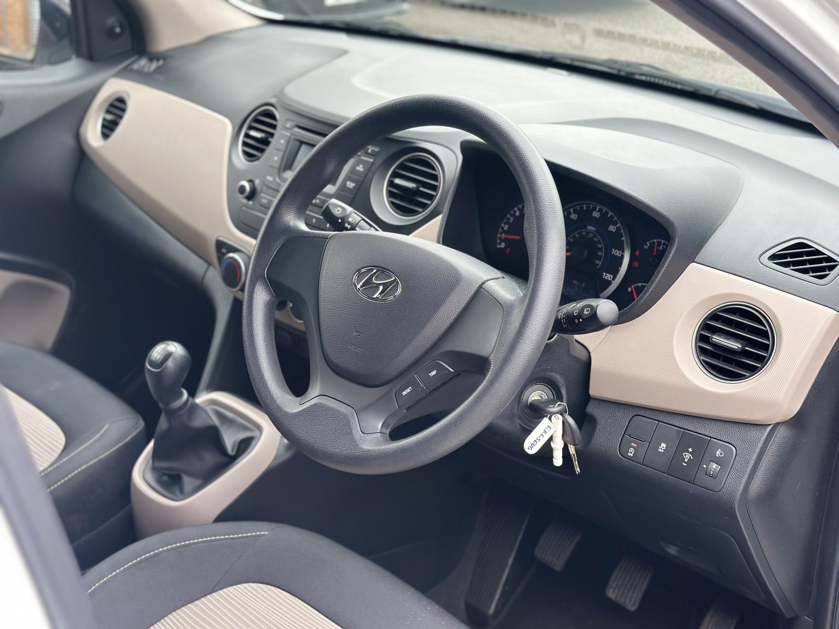 Hyundai i10 1.0 S Air Hatchback 5dr Petrol Manual Euro 6 (66 ps)