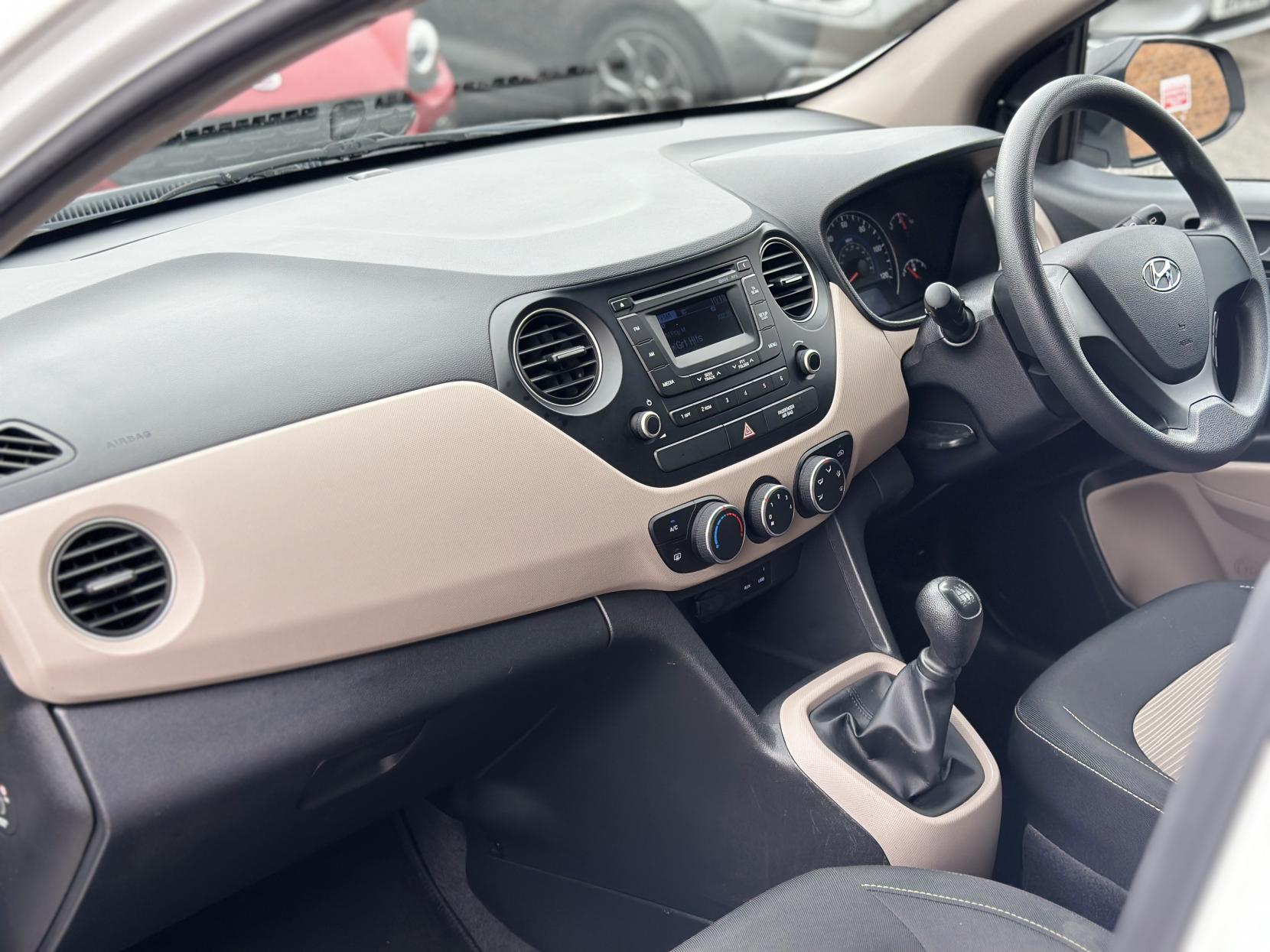 Hyundai i10 1.0 S Air Hatchback 5dr Petrol Manual Euro 6 (66 ps)