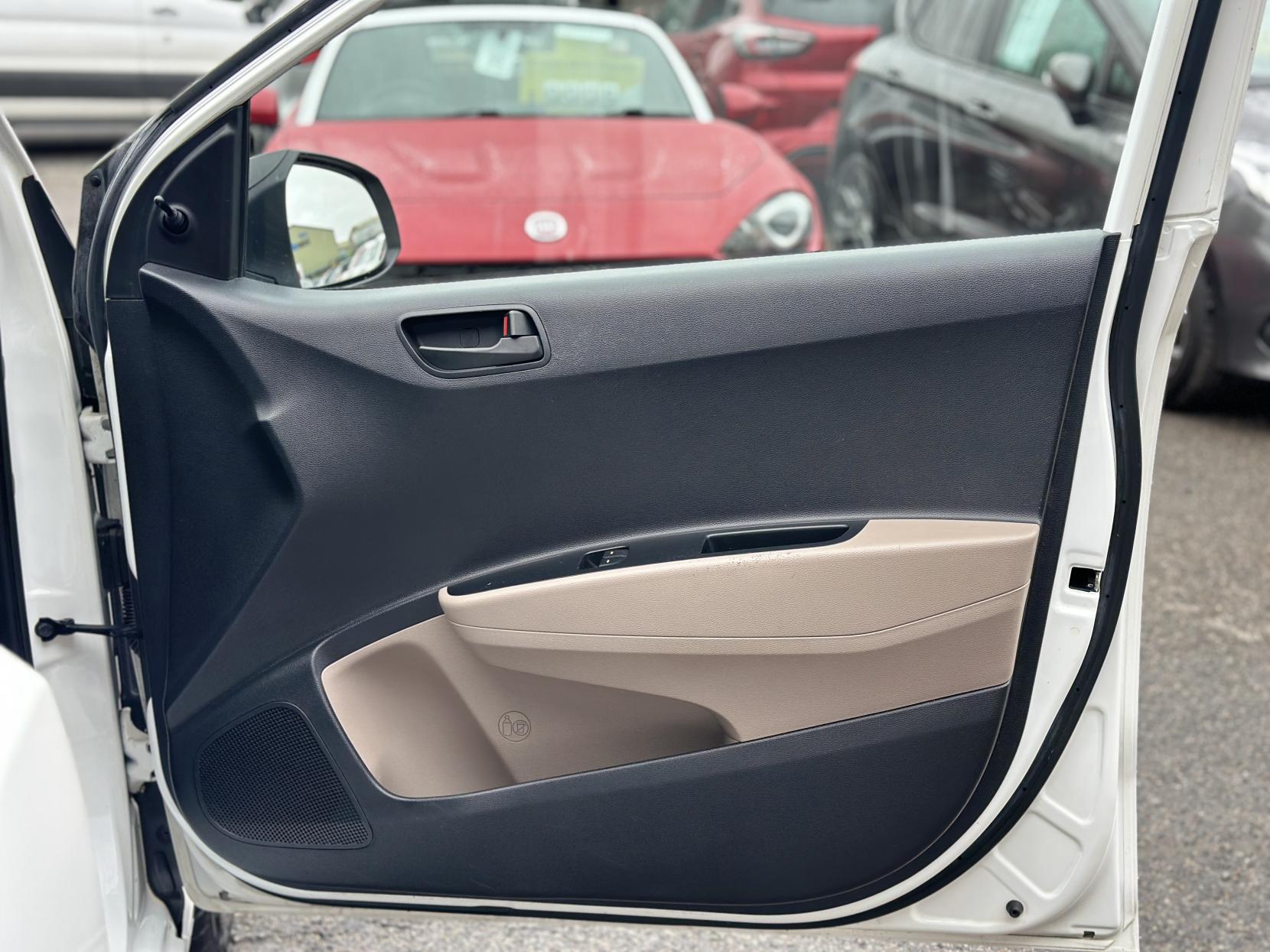 Hyundai i10 1.0 S Air Hatchback 5dr Petrol Manual Euro 6 (66 ps)