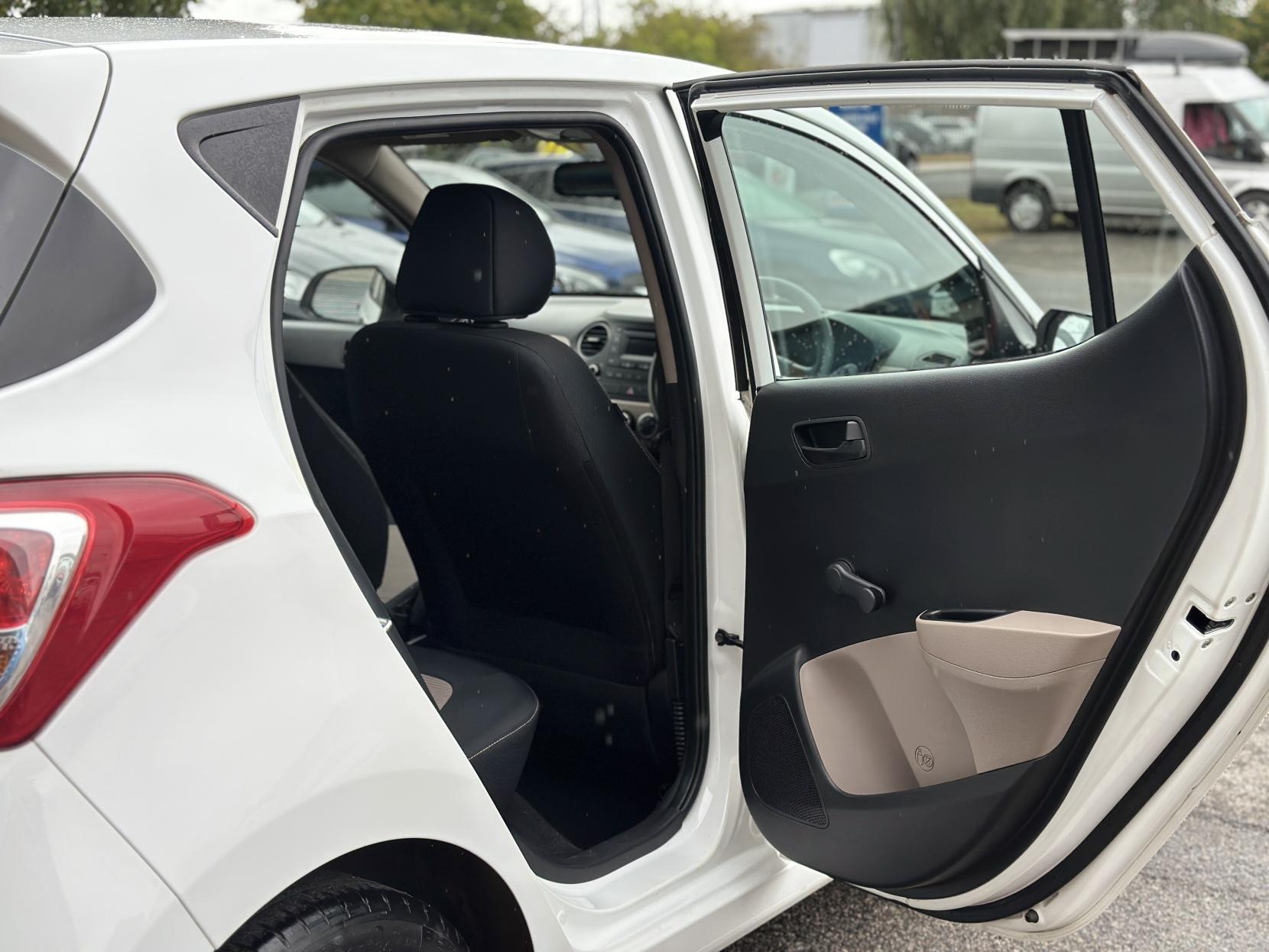 Hyundai i10 1.0 S Air Hatchback 5dr Petrol Manual Euro 6 (66 ps)