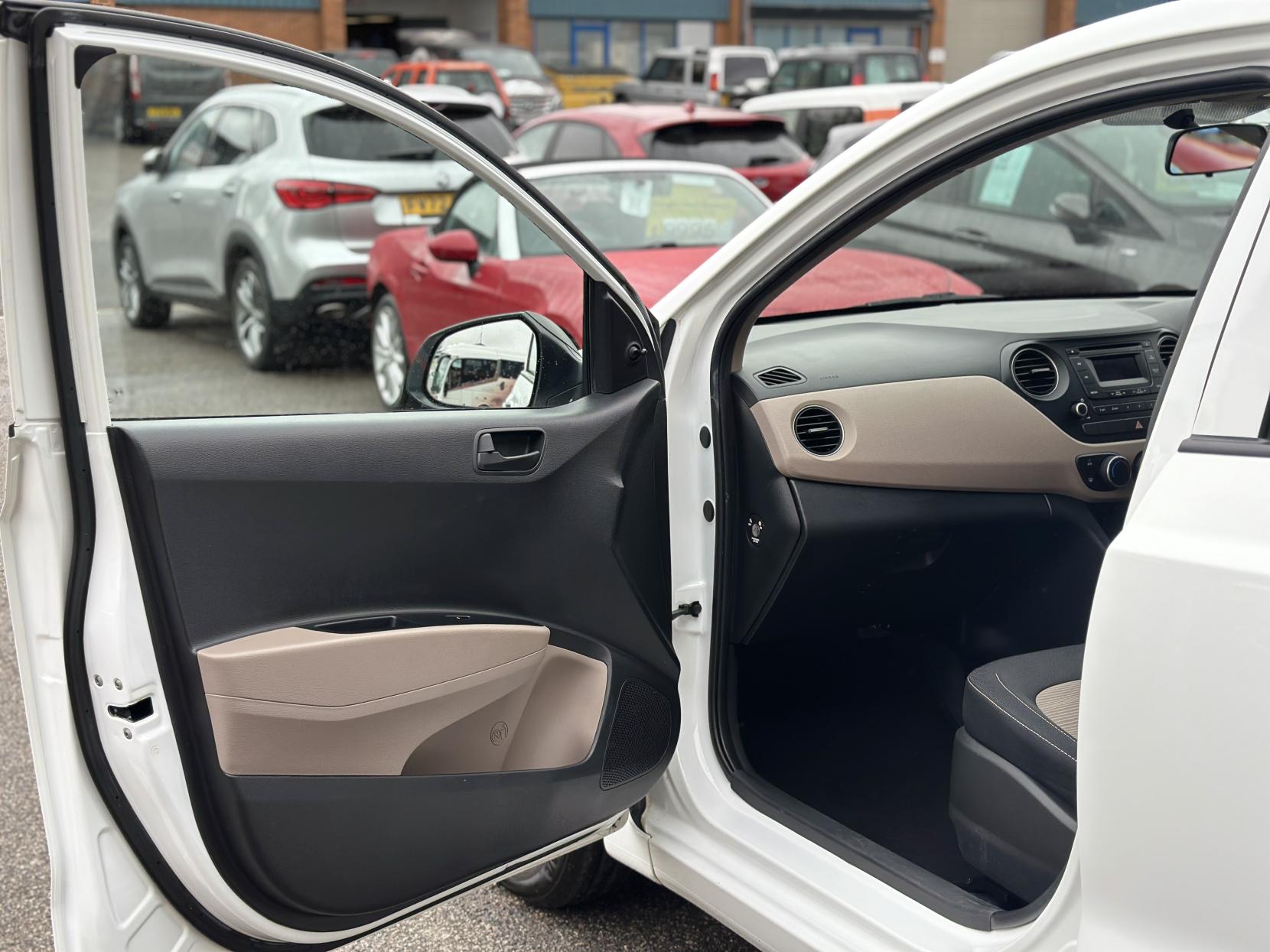 Hyundai i10 1.0 S Air Hatchback 5dr Petrol Manual Euro 6 (66 ps)