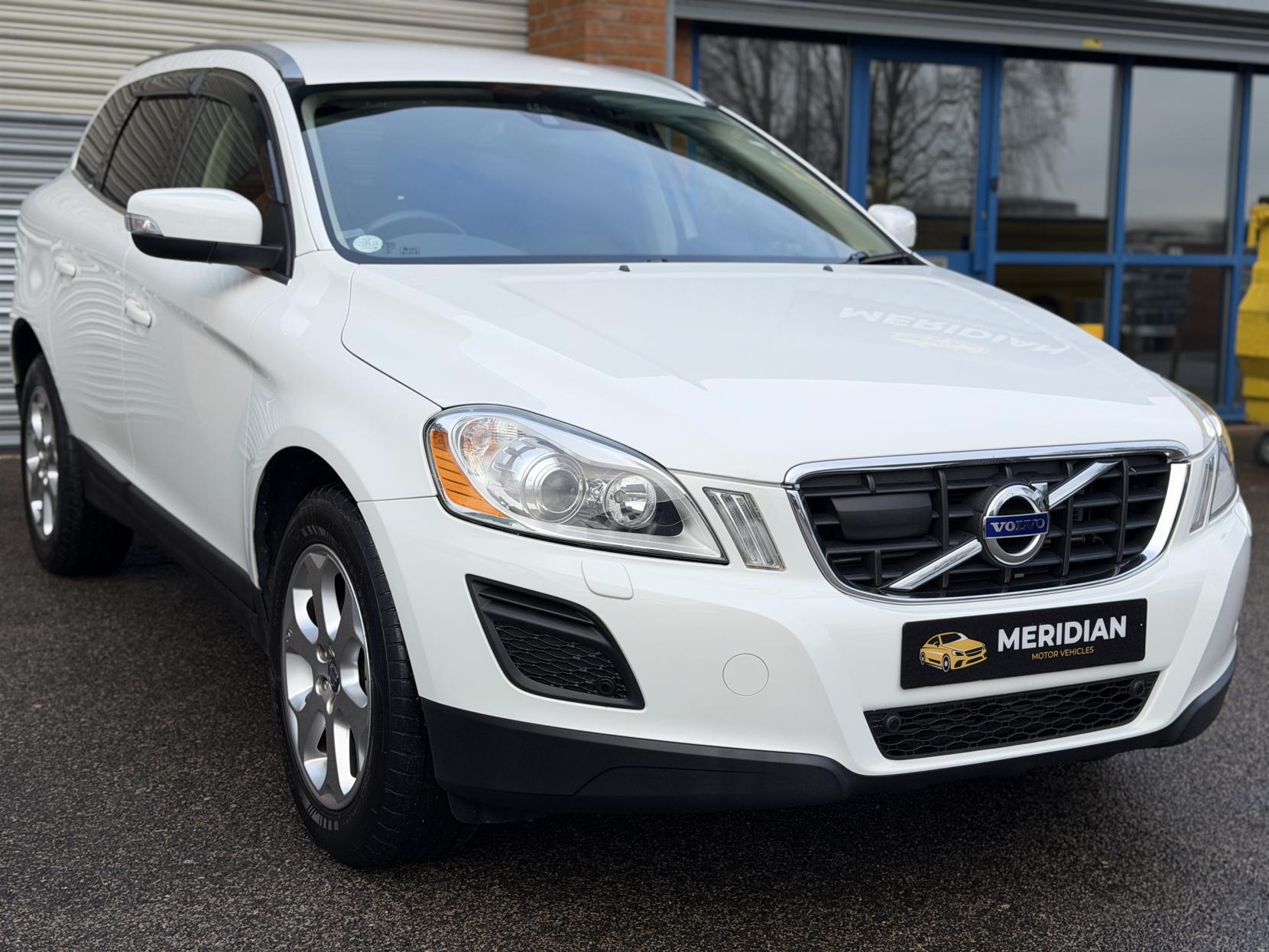 Volvo XC60 2.0 T5 SE Lux Nav SUV 5dr Petrol Auto Euro 6 (s/s) (245 ps)
