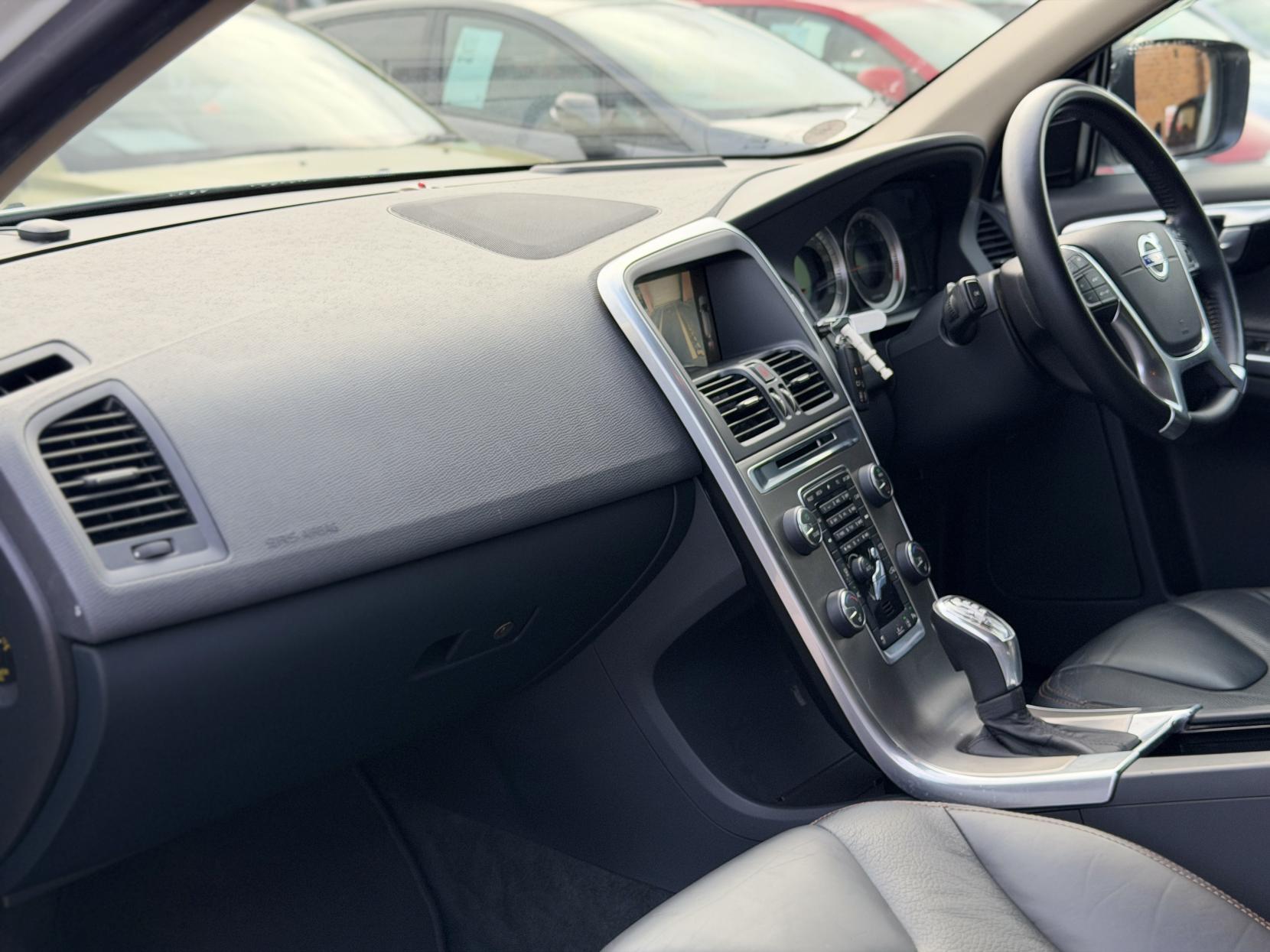 Volvo XC60 2.0 T5 SE Lux Nav SUV 5dr Petrol Auto Euro 6 (s/s) (245 ps)