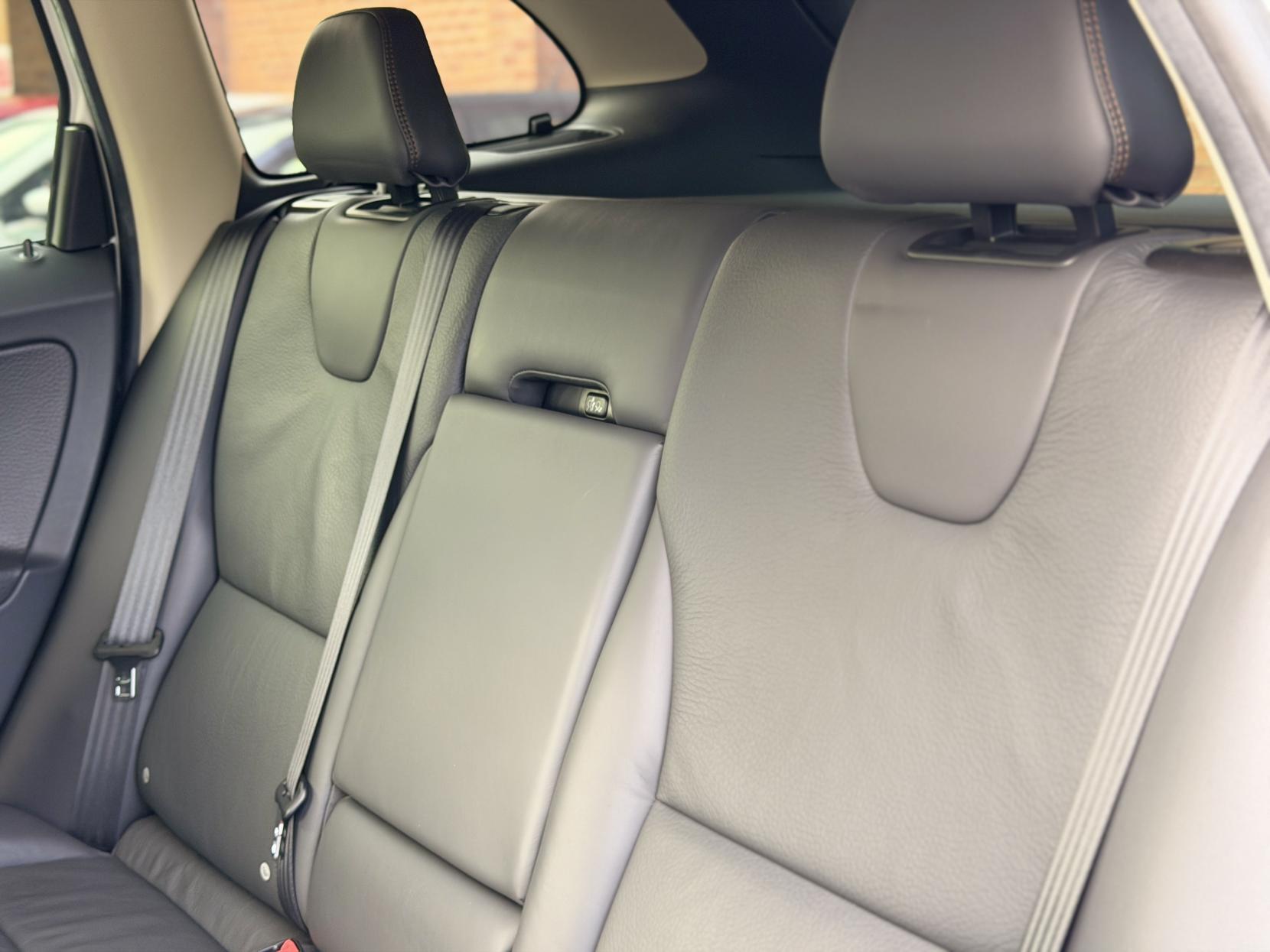 Volvo XC60 2.0 T5 SE Lux Nav SUV 5dr Petrol Auto Euro 6 (s/s) (245 ps)