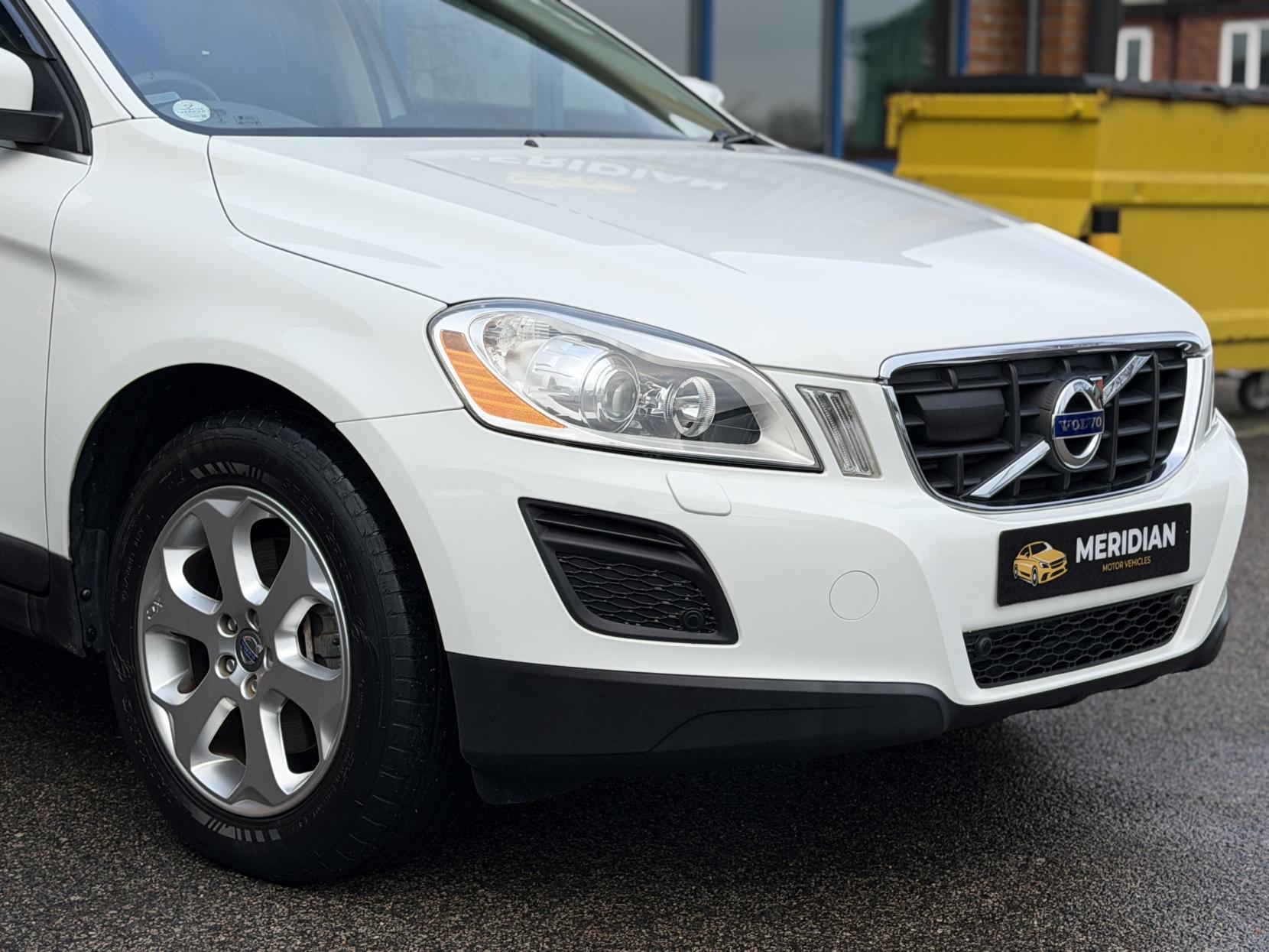 Volvo XC60 2.0 T5 SE Lux Nav SUV 5dr Petrol Auto Euro 6 (s/s) (245 ps)