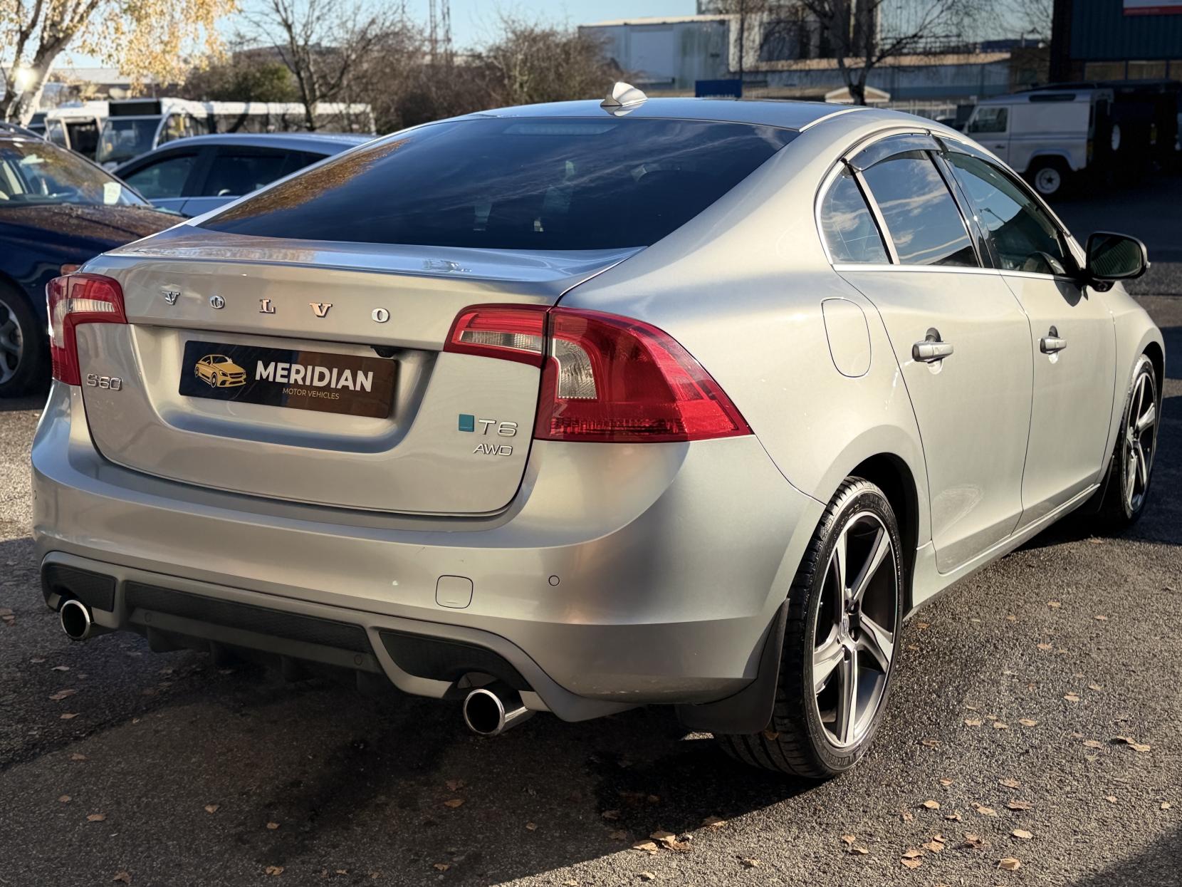 Volvo S60 3.0 T6 R-Design Lux Nav Saloon 4dr Petrol Geartronic AWD Euro 5 (304 ps)