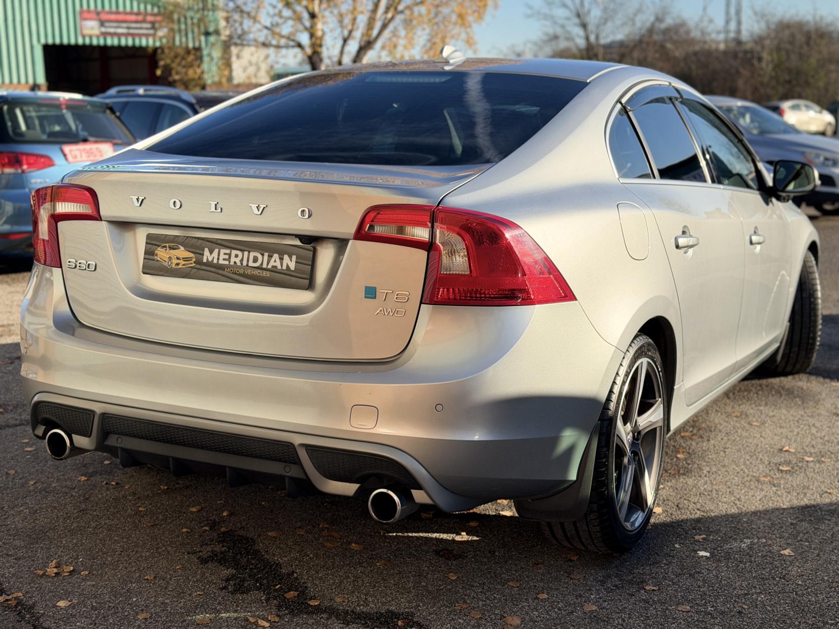 Volvo S60 3.0 T6 R-Design Lux Nav Saloon 4dr Petrol Geartronic AWD Euro 5 (304 ps)