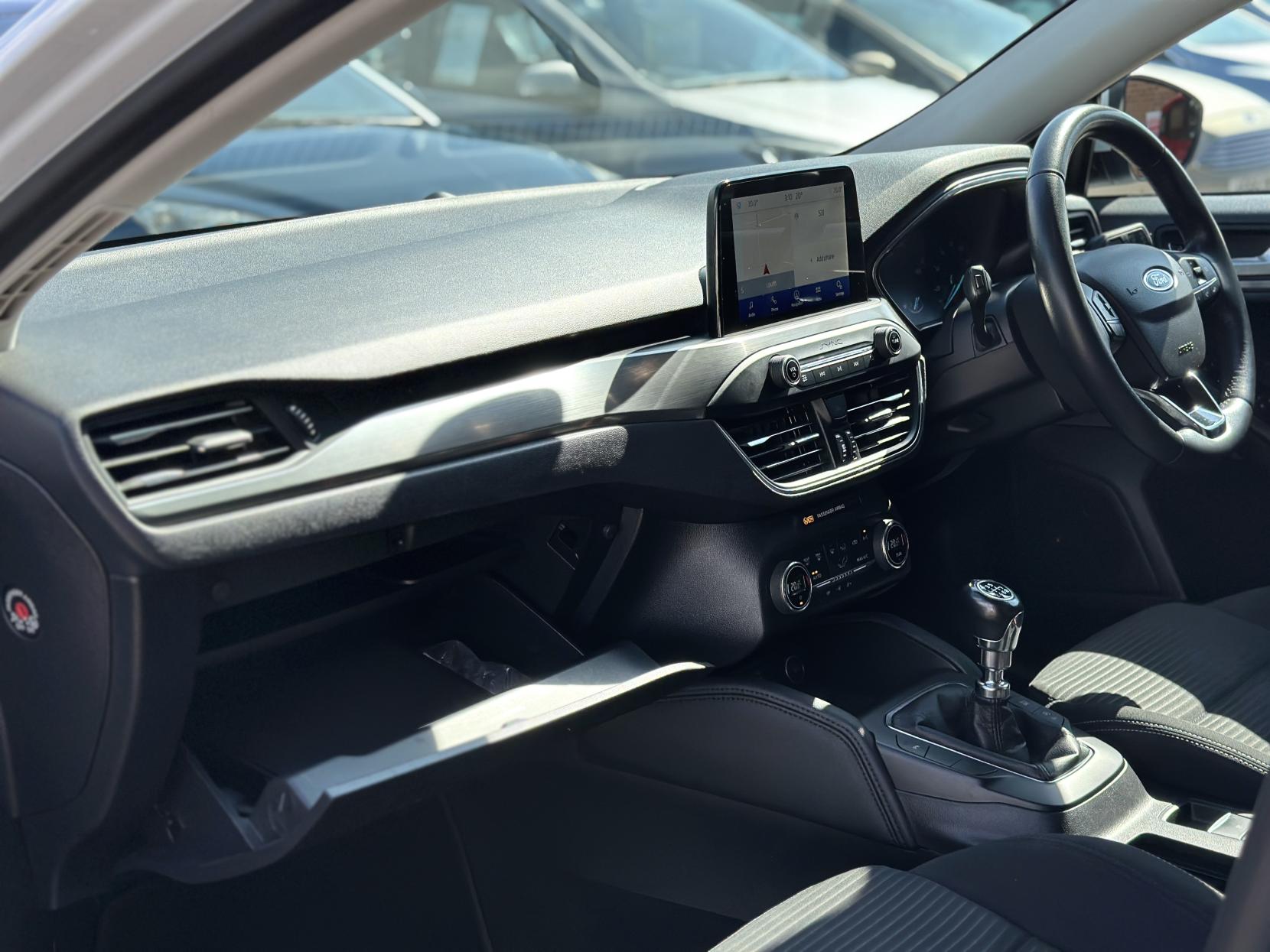 Ford Focus 1.0T EcoBoost Titanium Hatchback 5dr Petrol Manual Euro 6 (s/s) (125 ps)