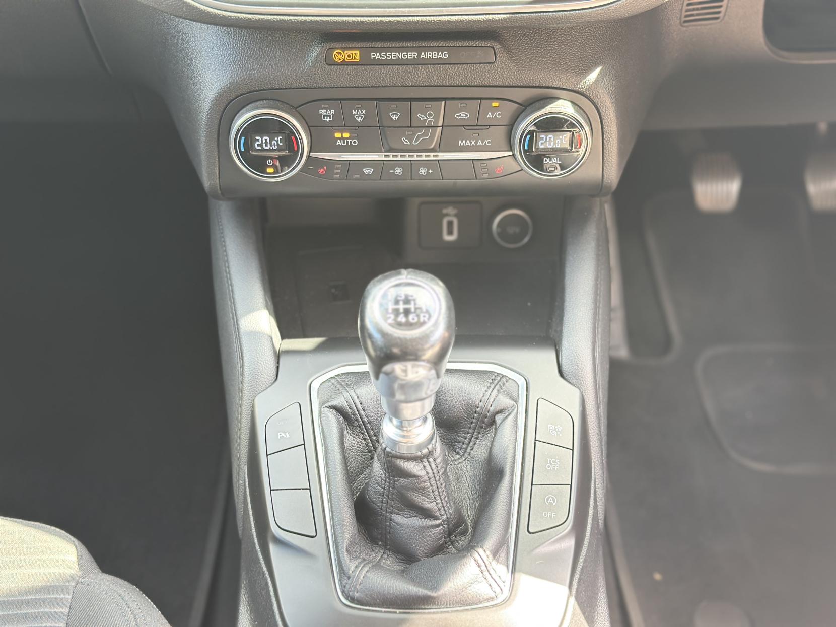 Ford Focus 1.0T EcoBoost Titanium Hatchback 5dr Petrol Manual Euro 6 (s/s) (125 ps)