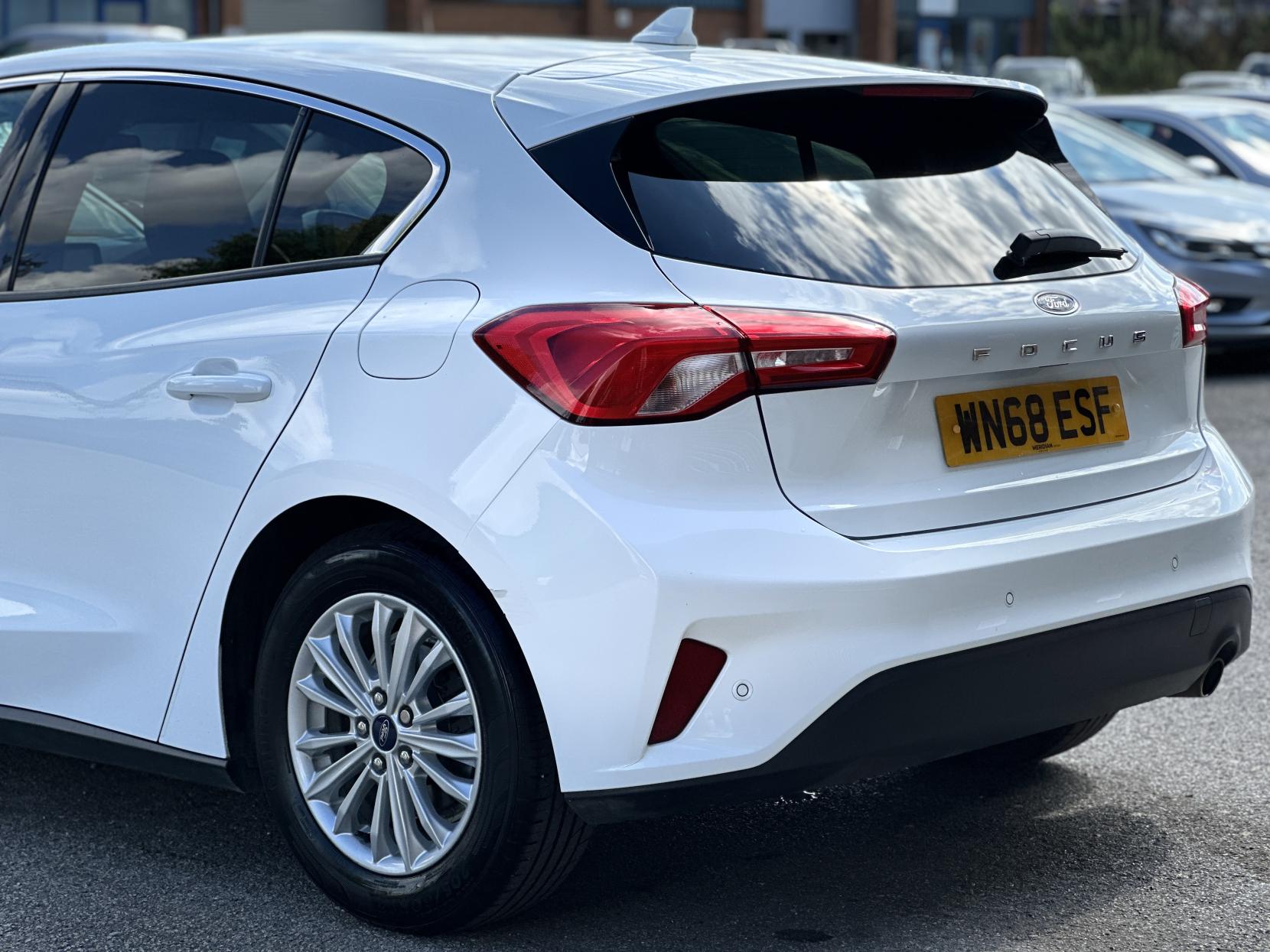 Ford Focus 1.0T EcoBoost Titanium Hatchback 5dr Petrol Manual Euro 6 (s/s) (125 ps)