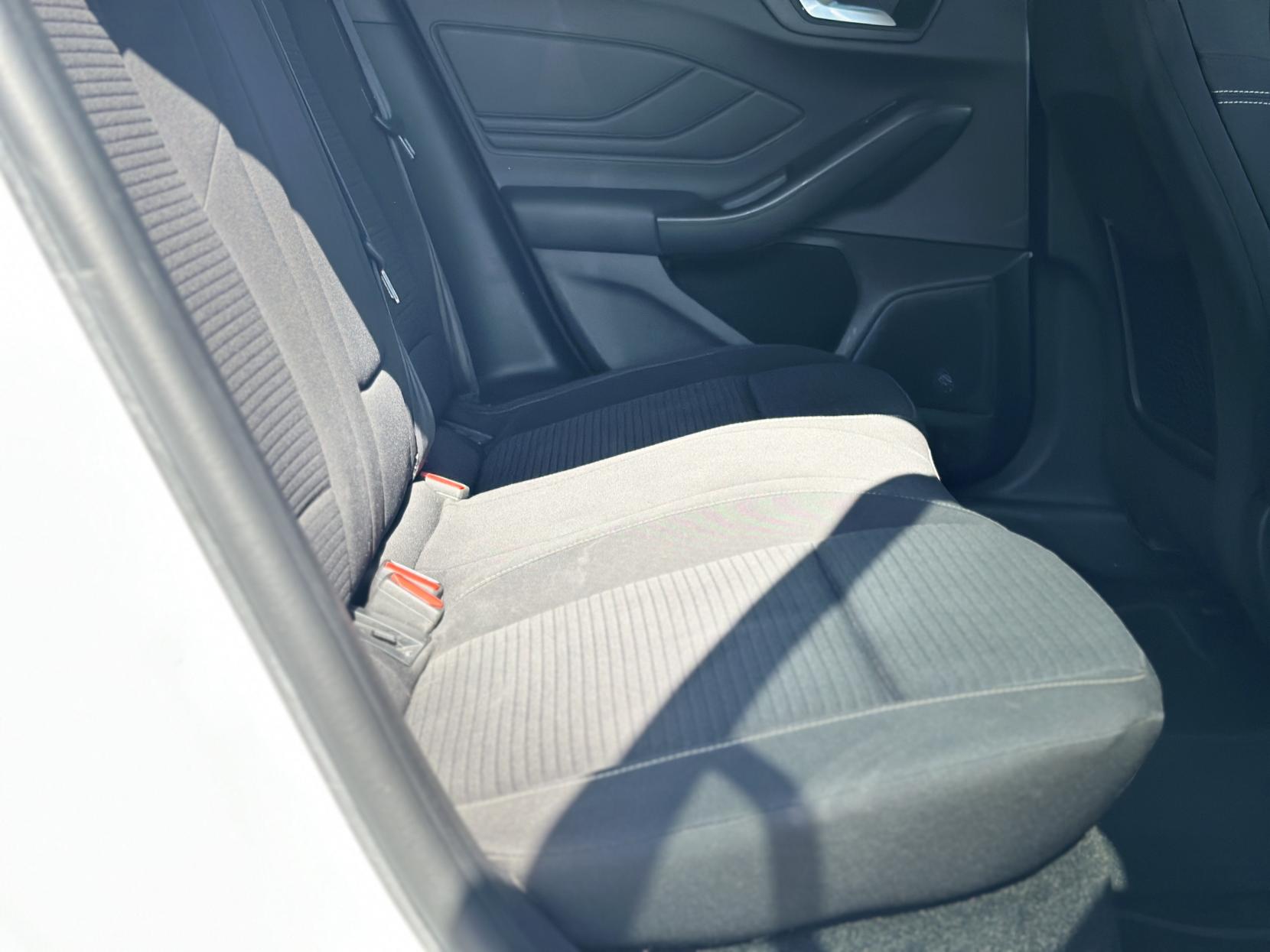 Ford Focus 1.0T EcoBoost Titanium Hatchback 5dr Petrol Manual Euro 6 (s/s) (125 ps)