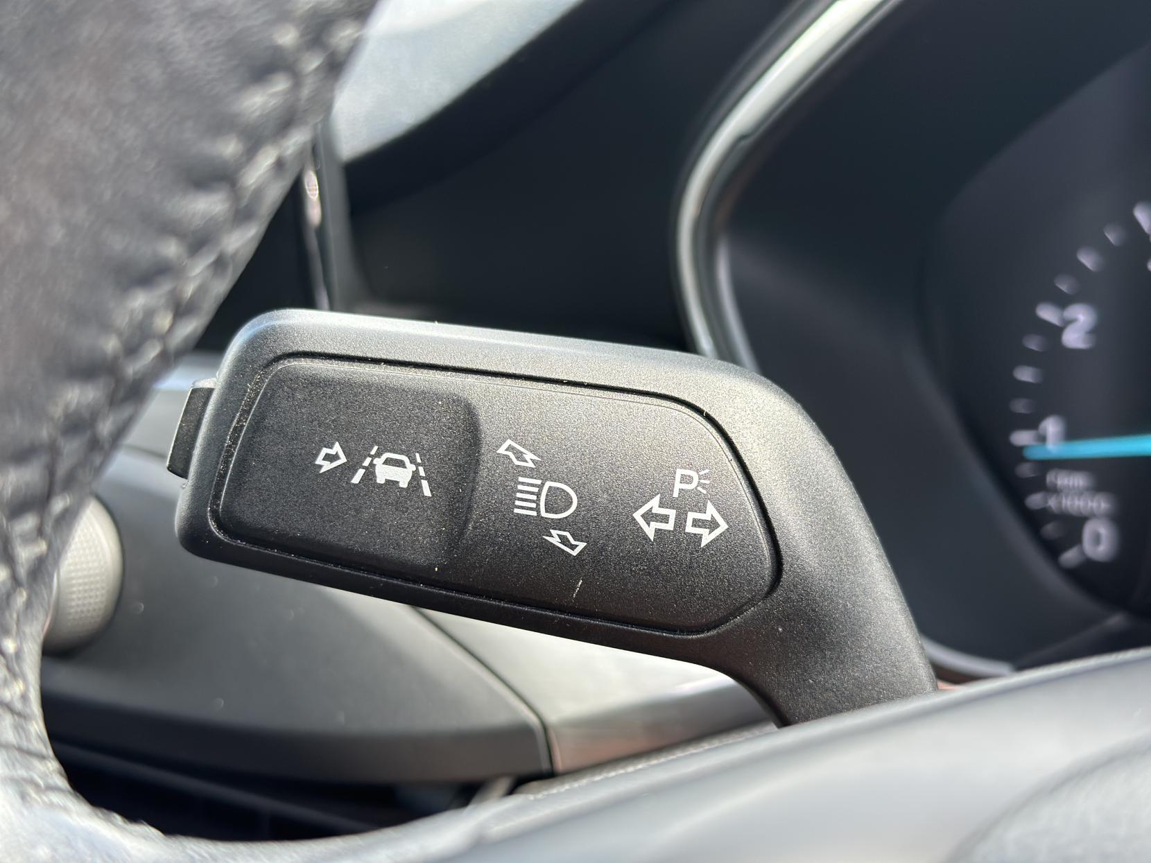 Ford Focus 1.0T EcoBoost Titanium Hatchback 5dr Petrol Manual Euro 6 (s/s) (125 ps)