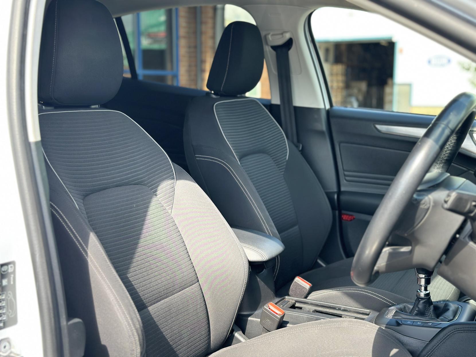 Ford Focus 1.0T EcoBoost Titanium Hatchback 5dr Petrol Manual Euro 6 (s/s) (125 ps)