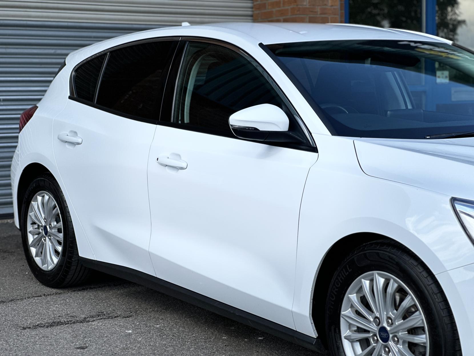 Ford Focus 1.0T EcoBoost Titanium Hatchback 5dr Petrol Manual Euro 6 (s/s) (125 ps)