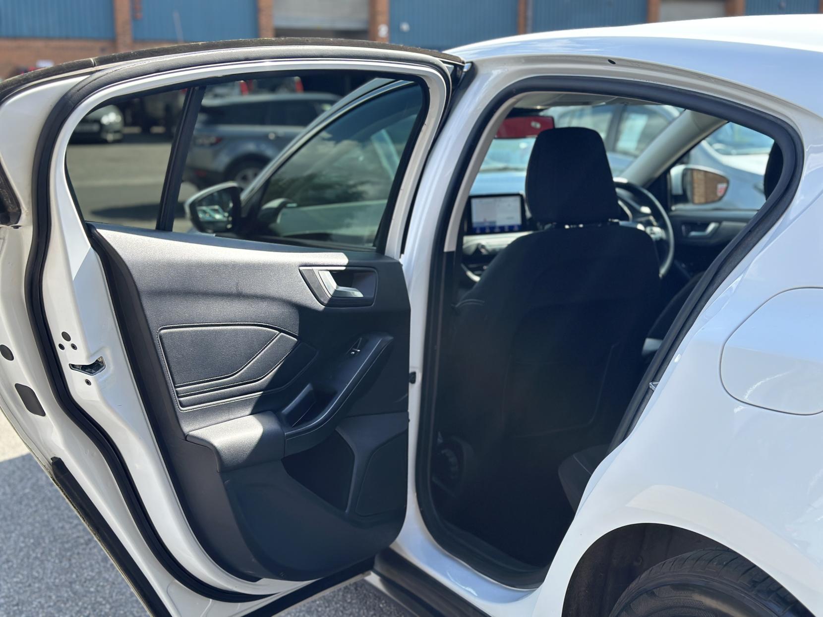 Ford Focus 1.0T EcoBoost Titanium Hatchback 5dr Petrol Manual Euro 6 (s/s) (125 ps)